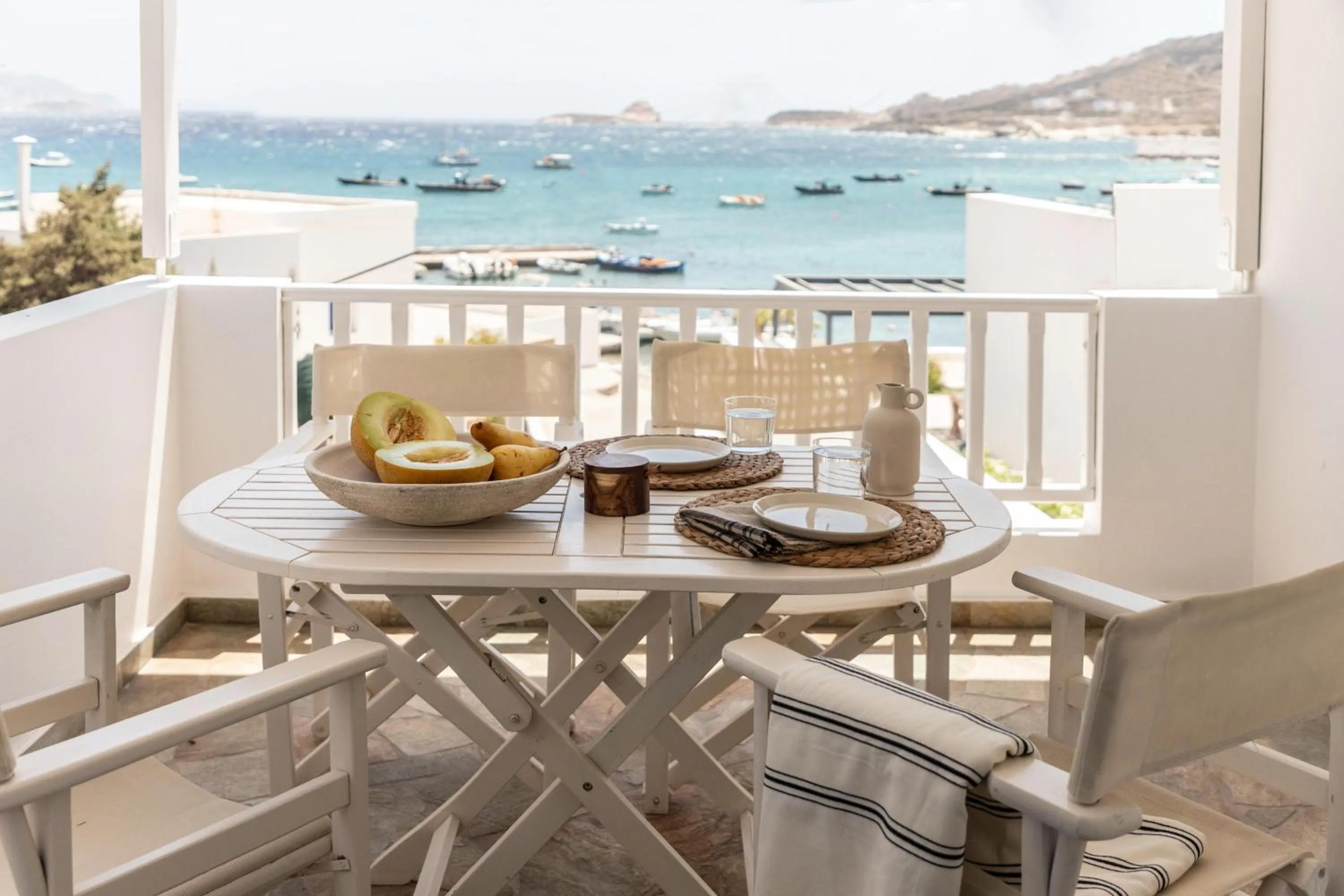 Om Living Milos
