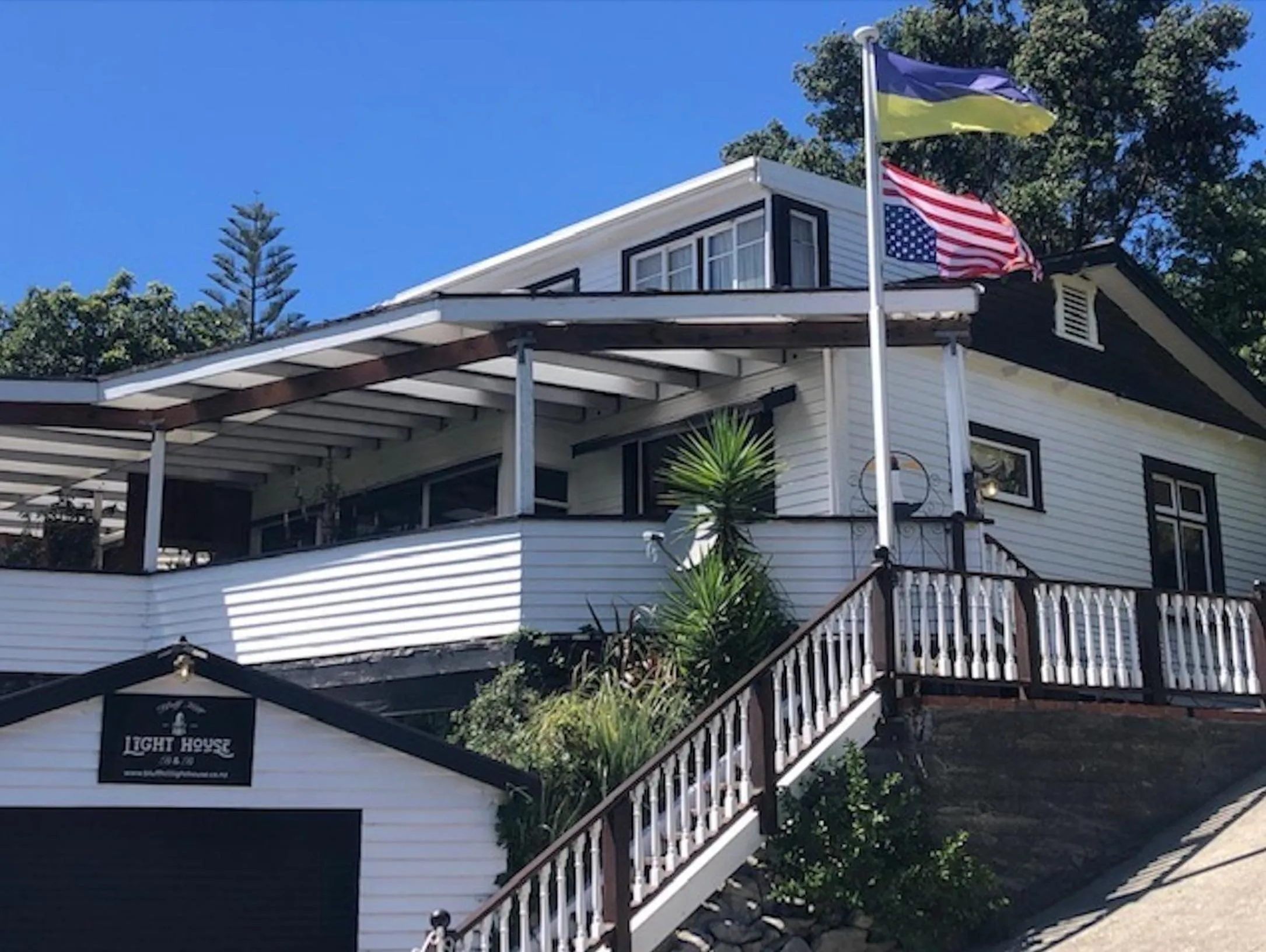 Property building in Bluff Hill Lighthouse B&B