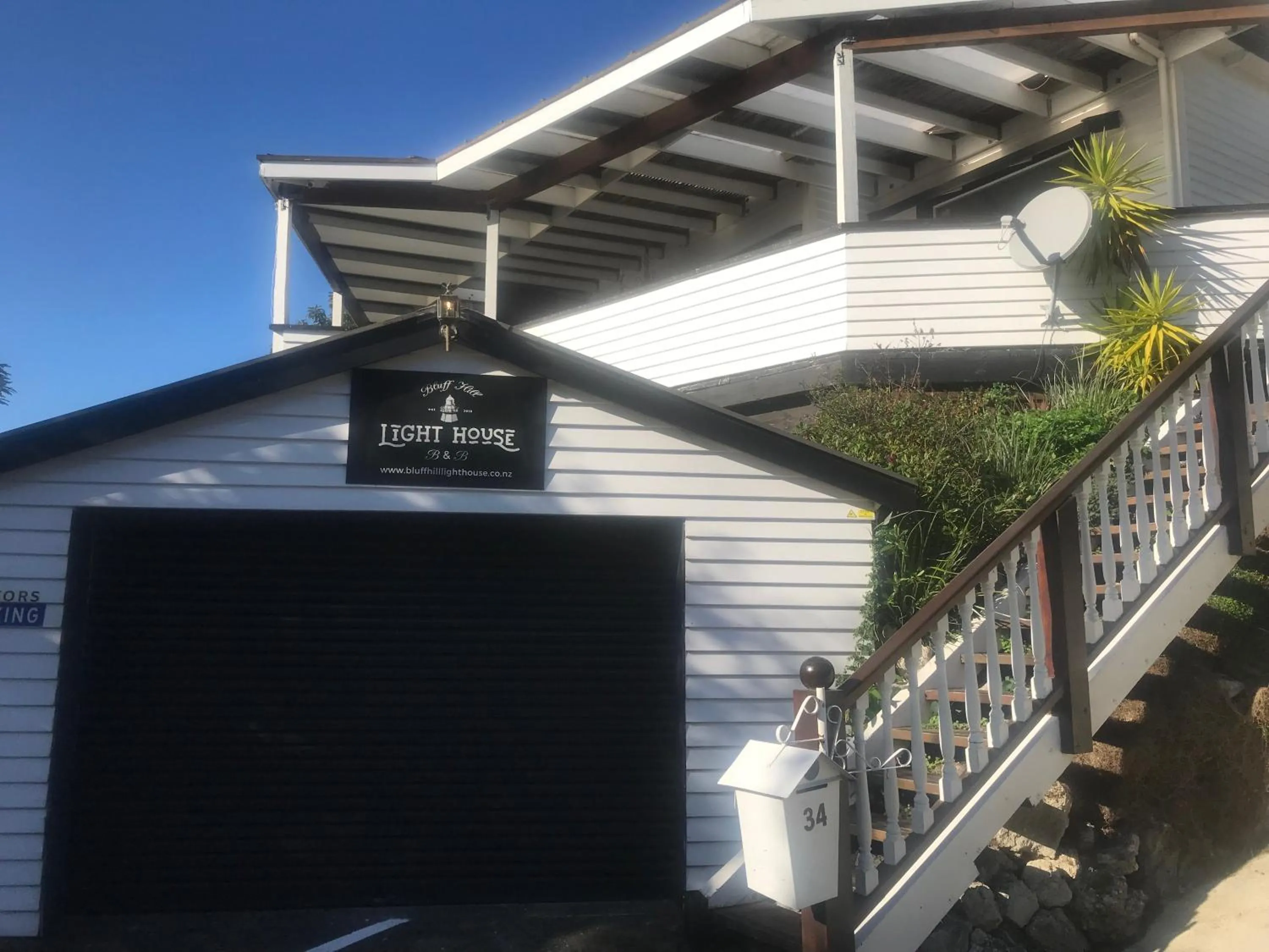 Property building in Bluff Hill Lighthouse B&B