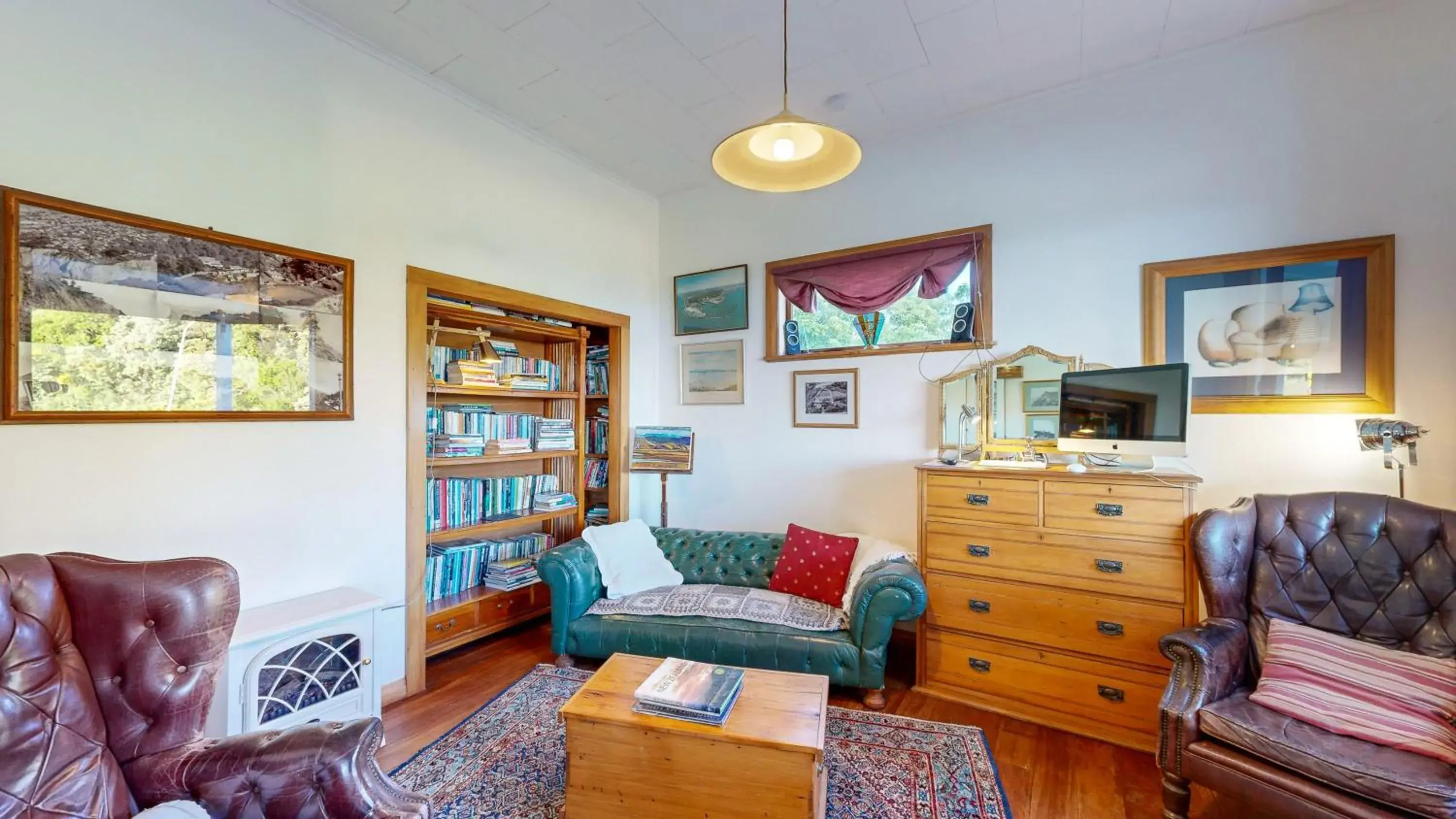 TV and multimedia in Bluff Hill Lighthouse B&B TV and multimedia in Bluff Hill Lighthouse B&B