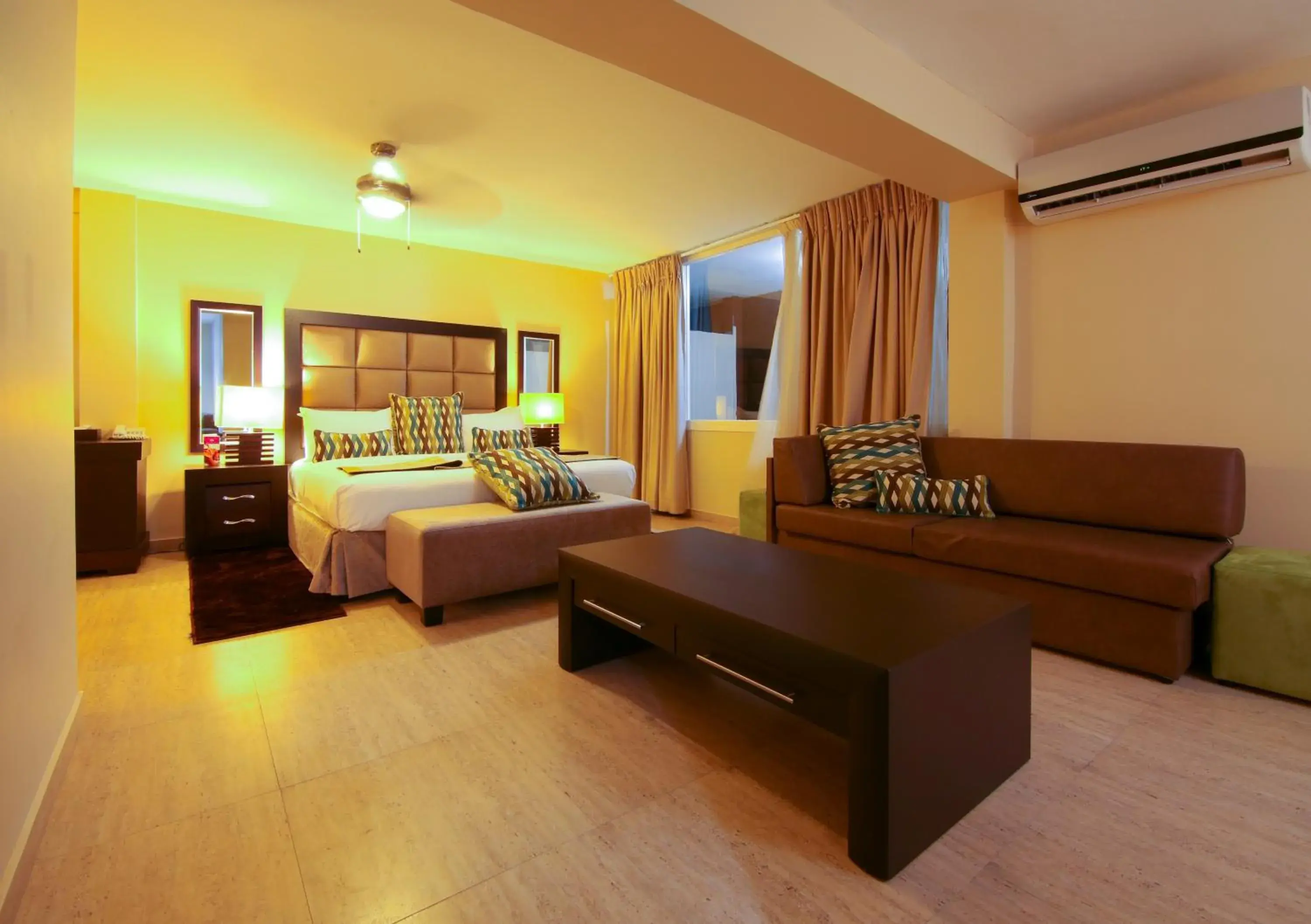 Bed in Best Western Plus Accra Beach Hotel Bed in Best Western Plus Accra Beach Hotel
