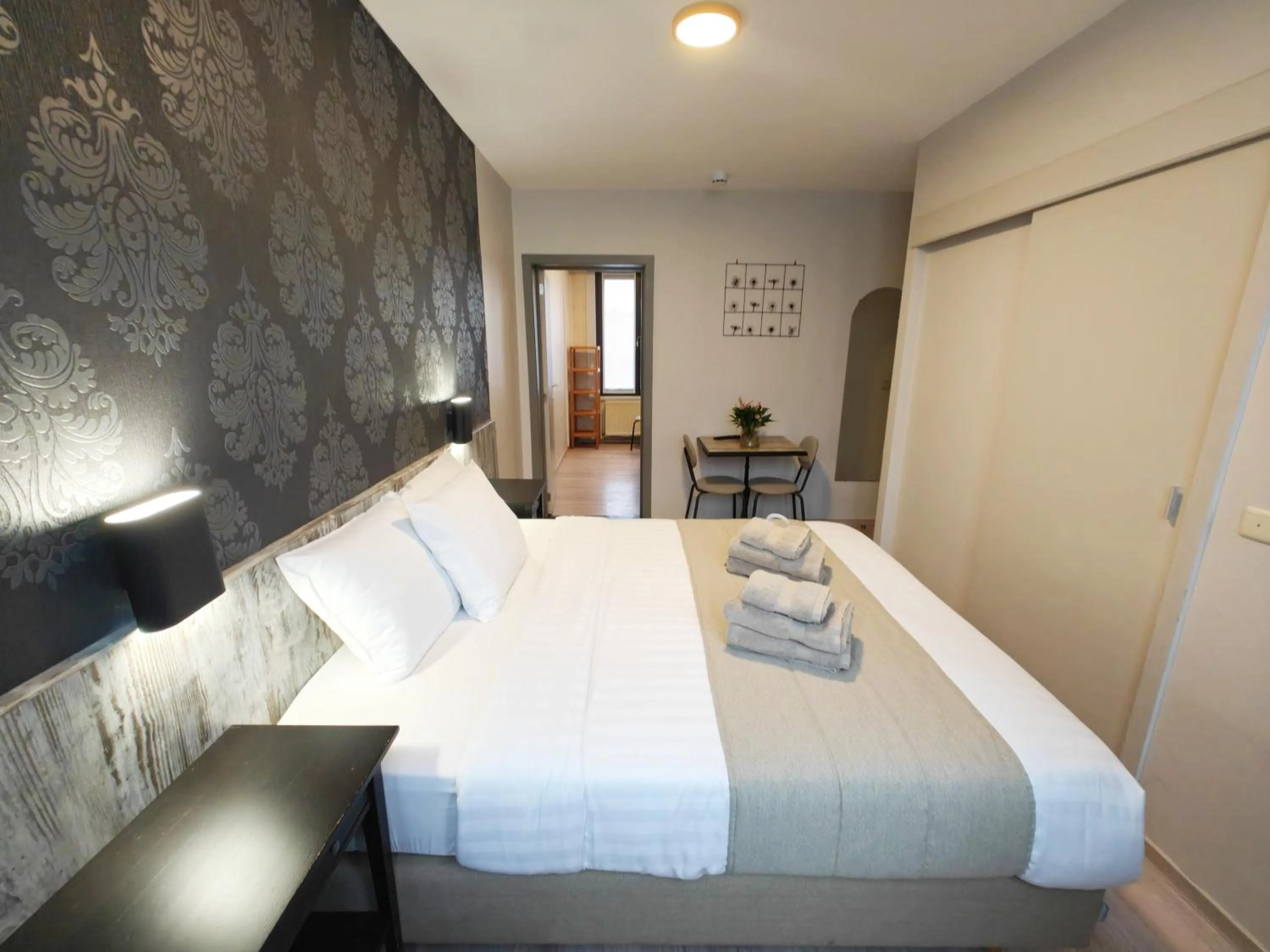 Photo of the whole room, Bed in Hotel Tropicana