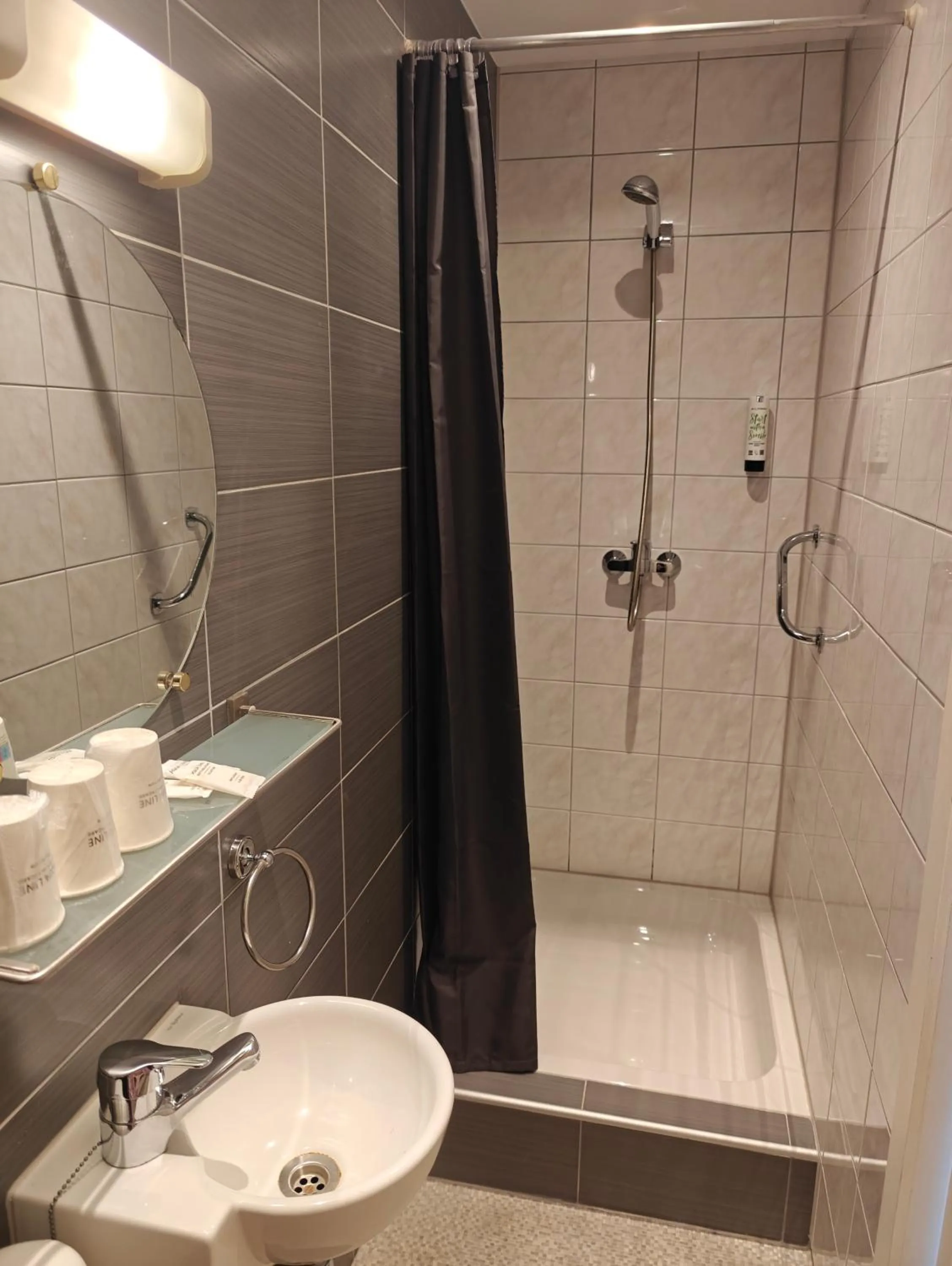 Bathroom in Hotel Tropicana