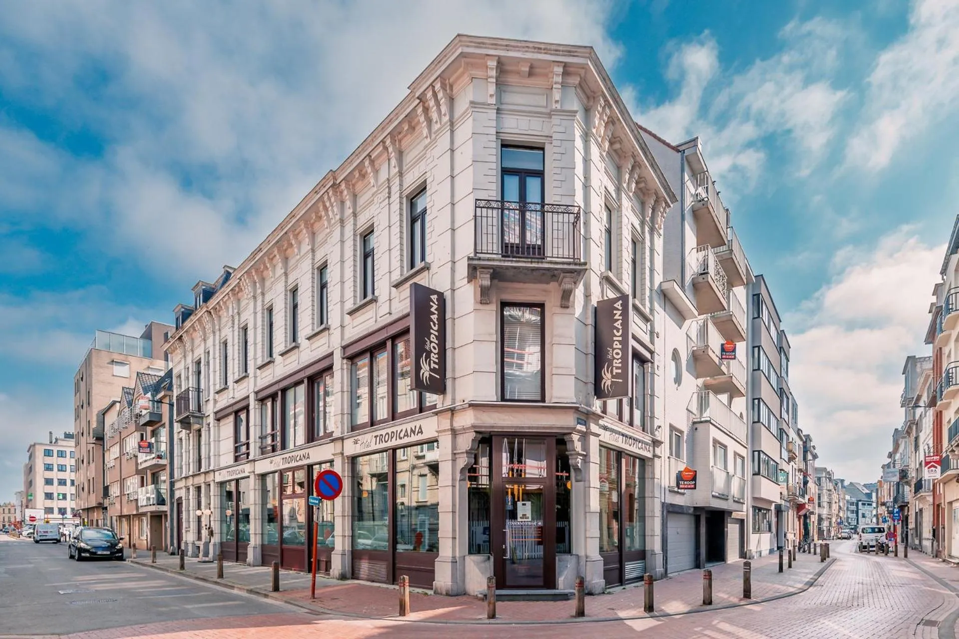 Property building in Hotel Tropicana