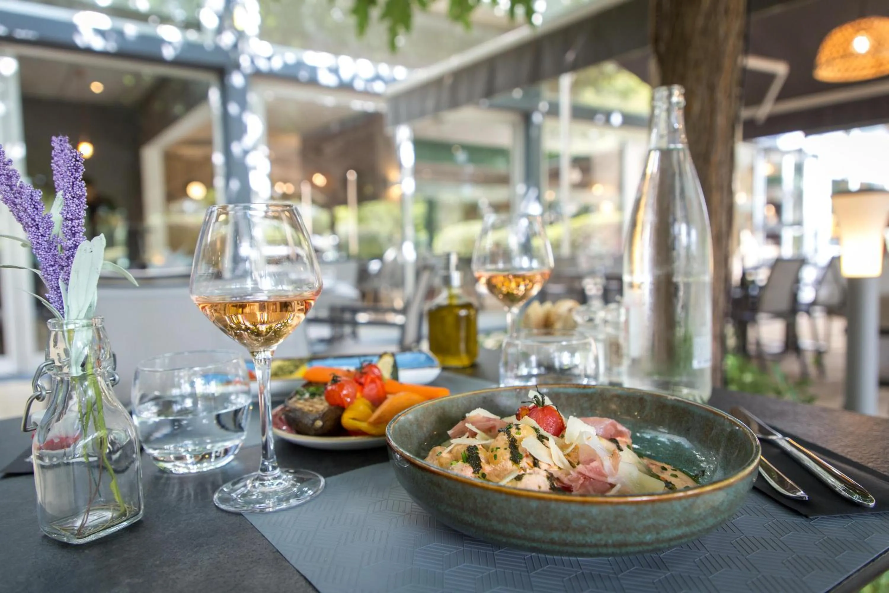 Restaurant/places to eat in Mercure Cavaillon