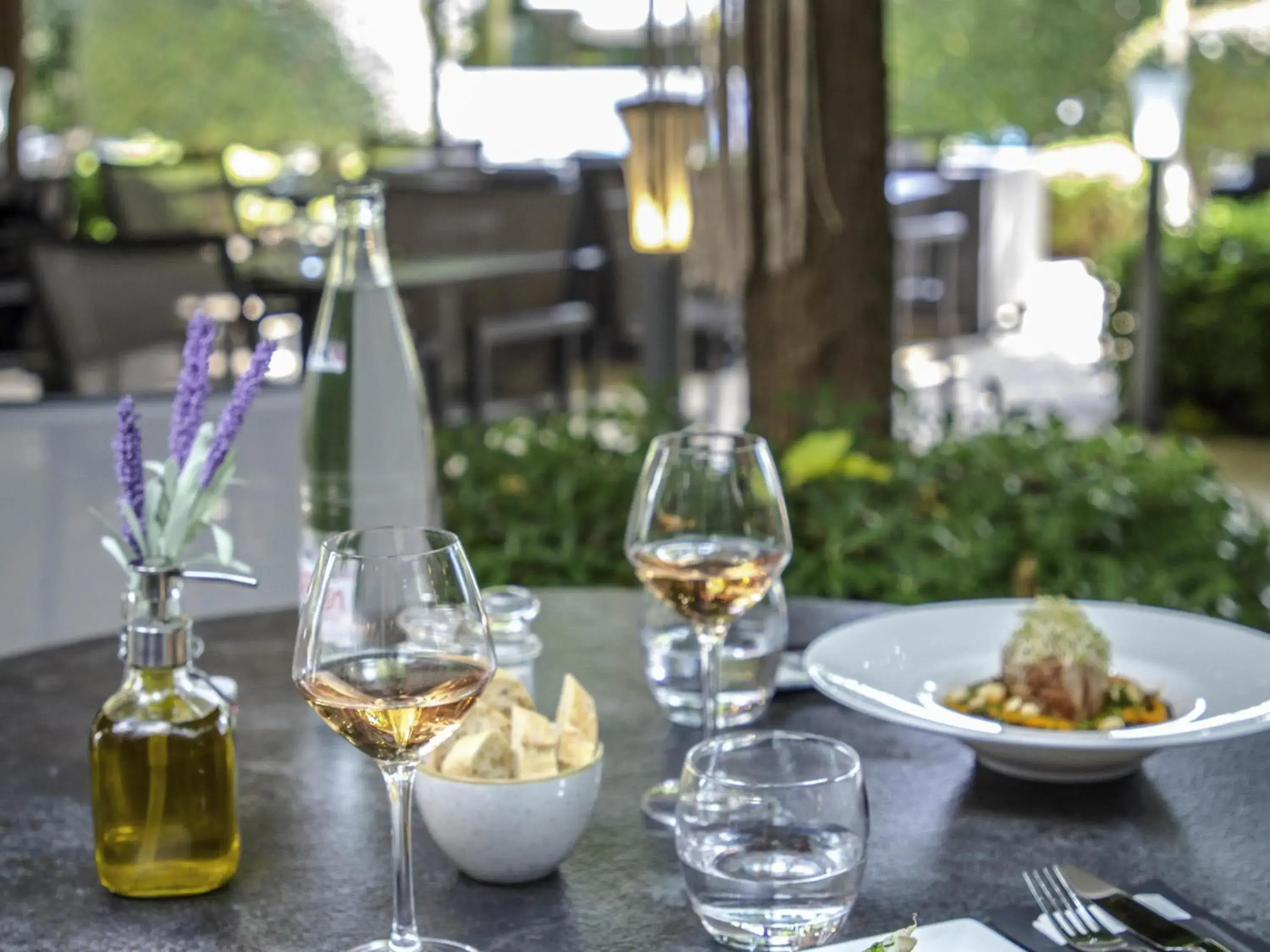 Restaurant/places to eat in Mercure Cavaillon Restaurant/places to eat in Mercure Cavaillon