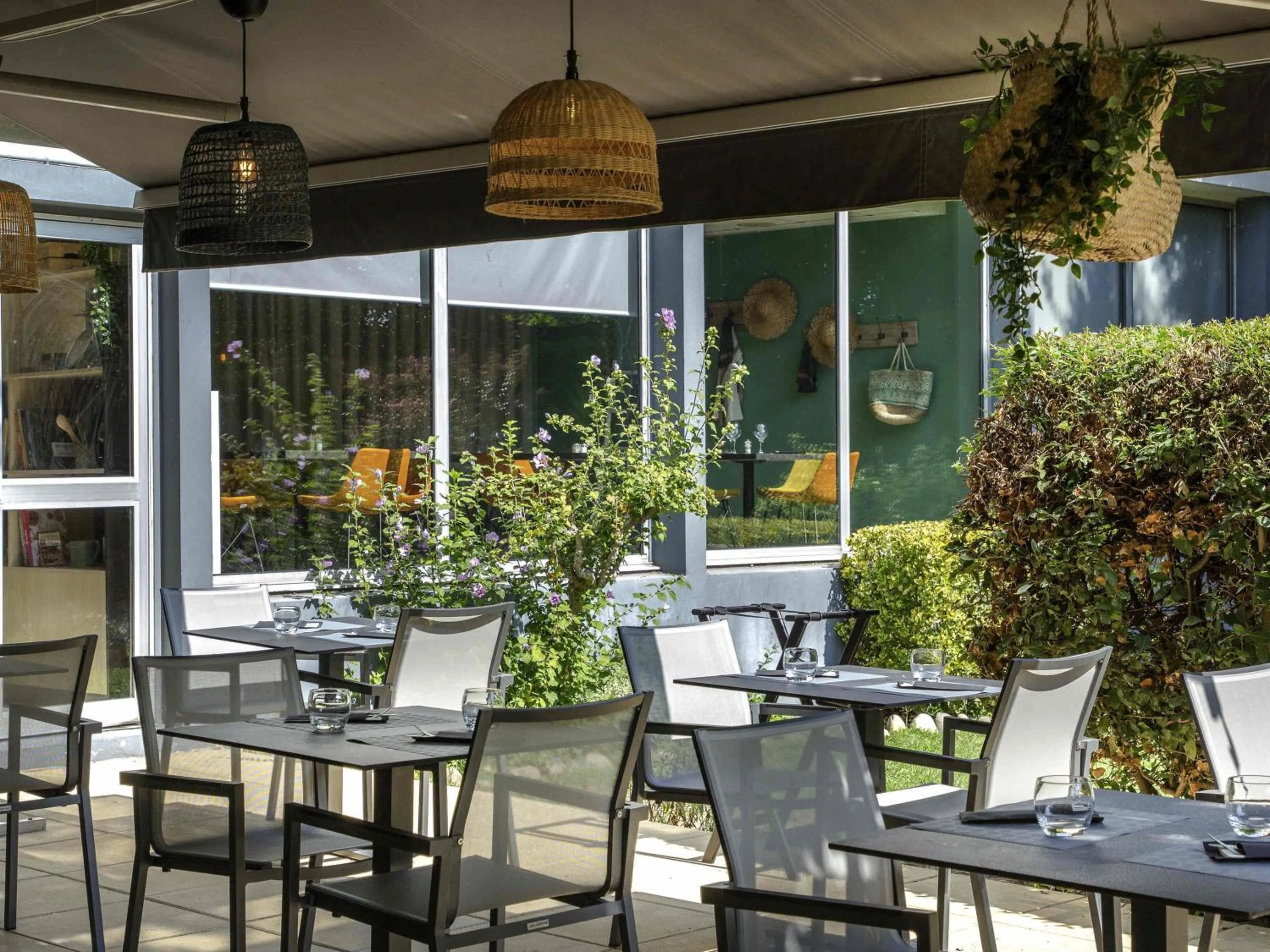 Restaurant/places to eat in Mercure Cavaillon