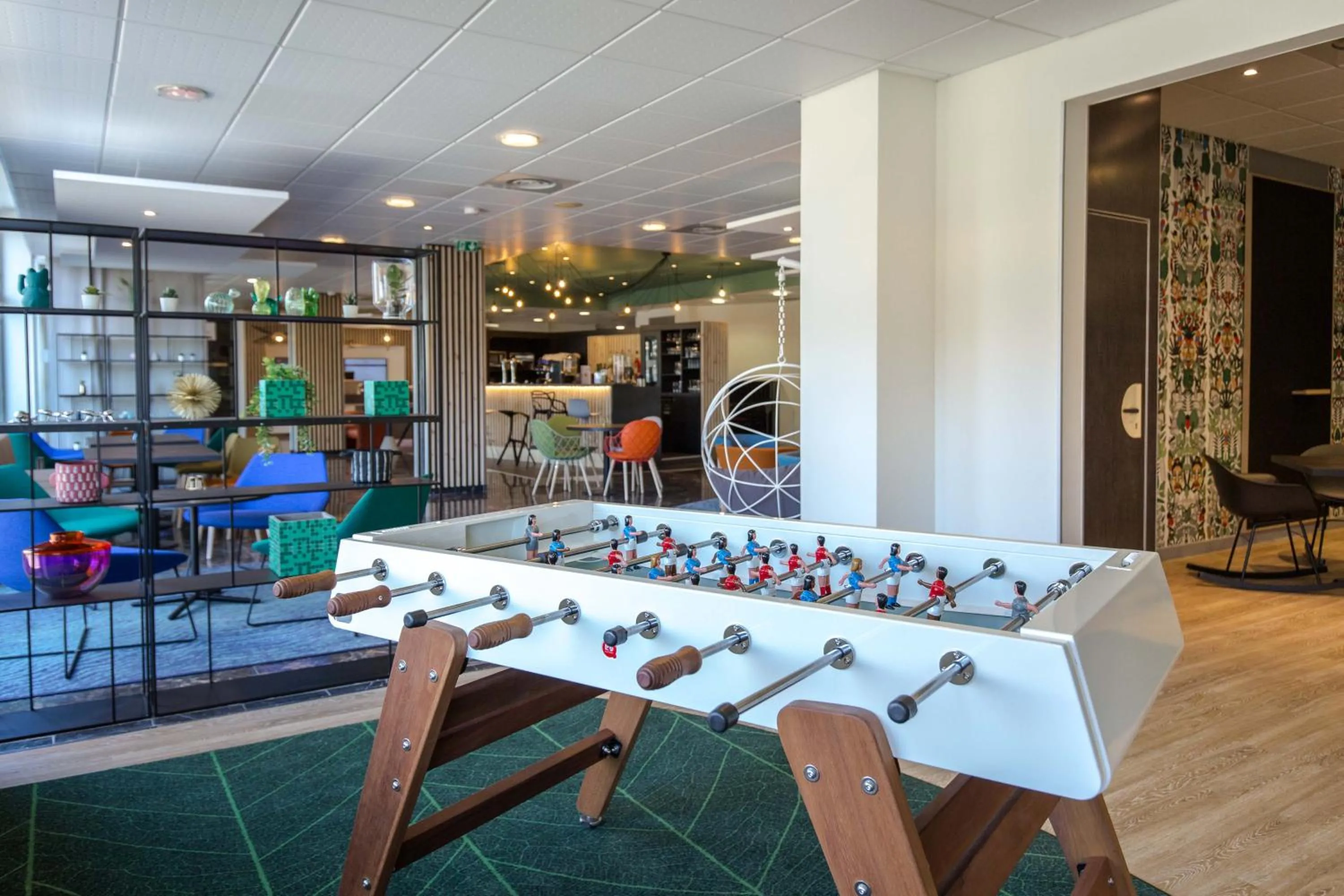 Lounge or bar in Mercure Cavaillon