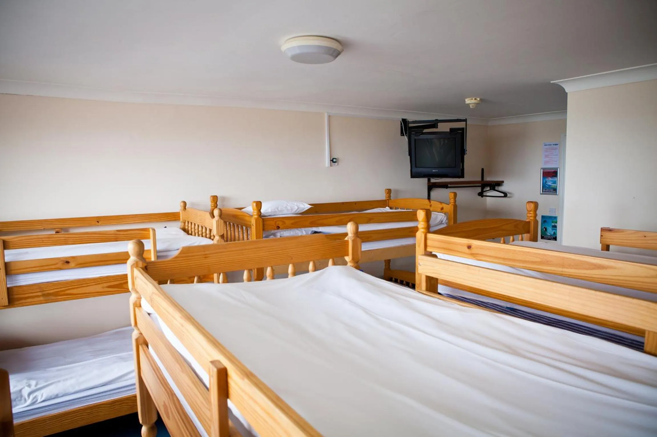 Photo of the whole room, Bed in Berties Lodge