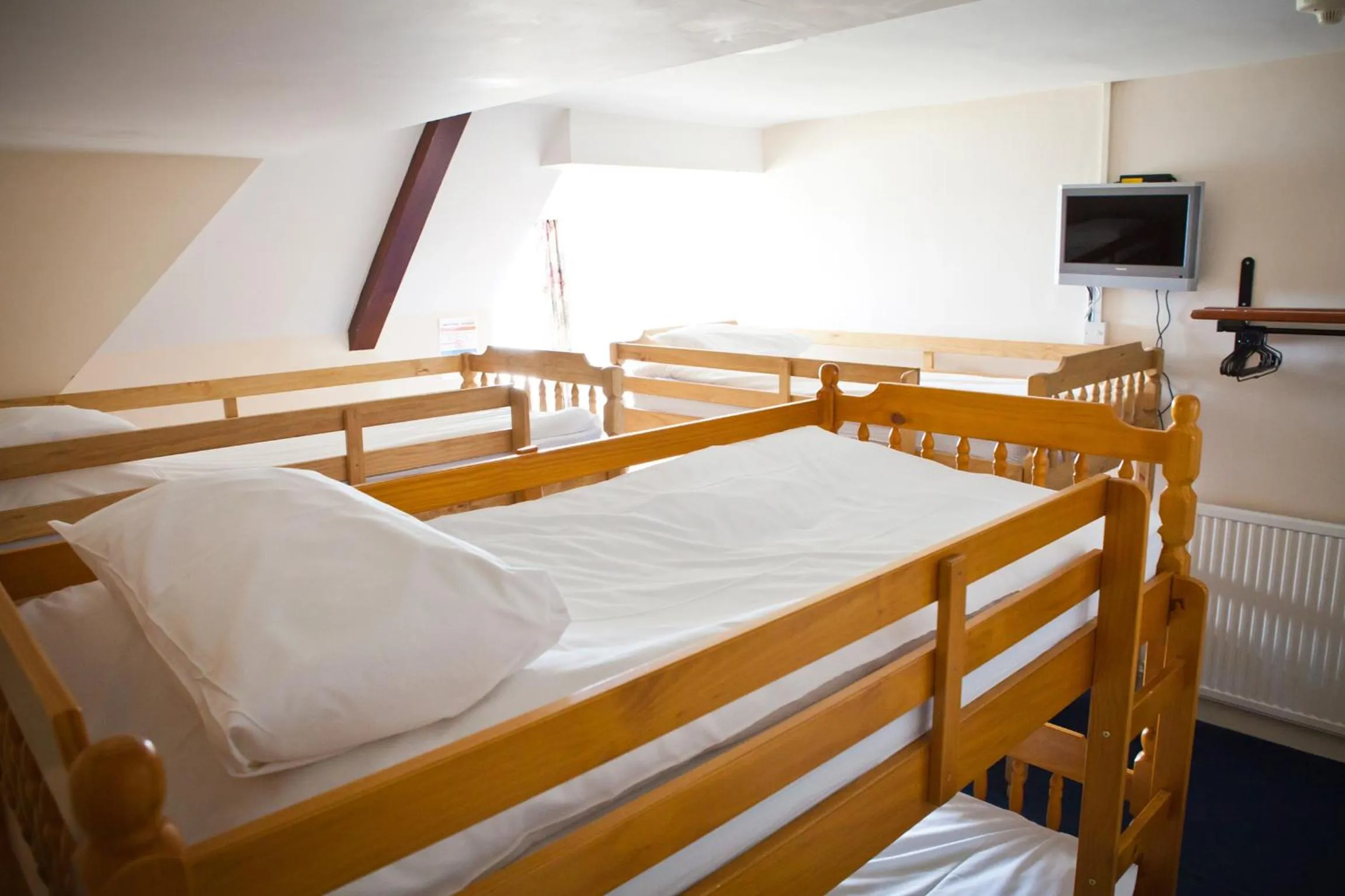 Day, Bed in Berties Lodge