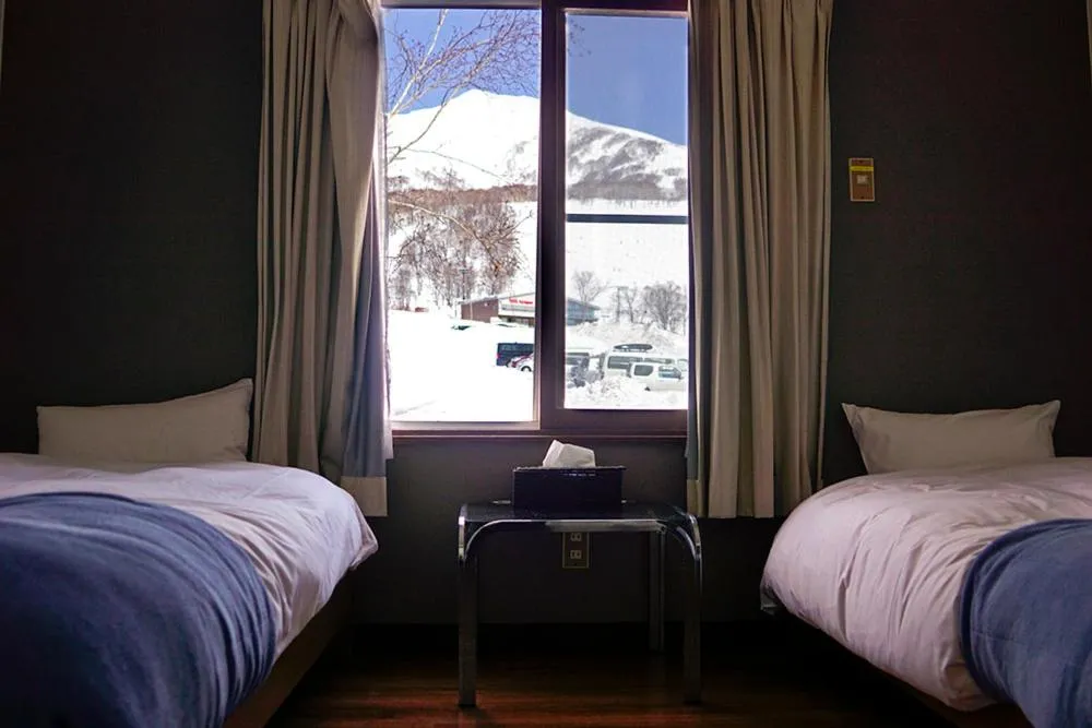 Annupuri Mountain View Lodge