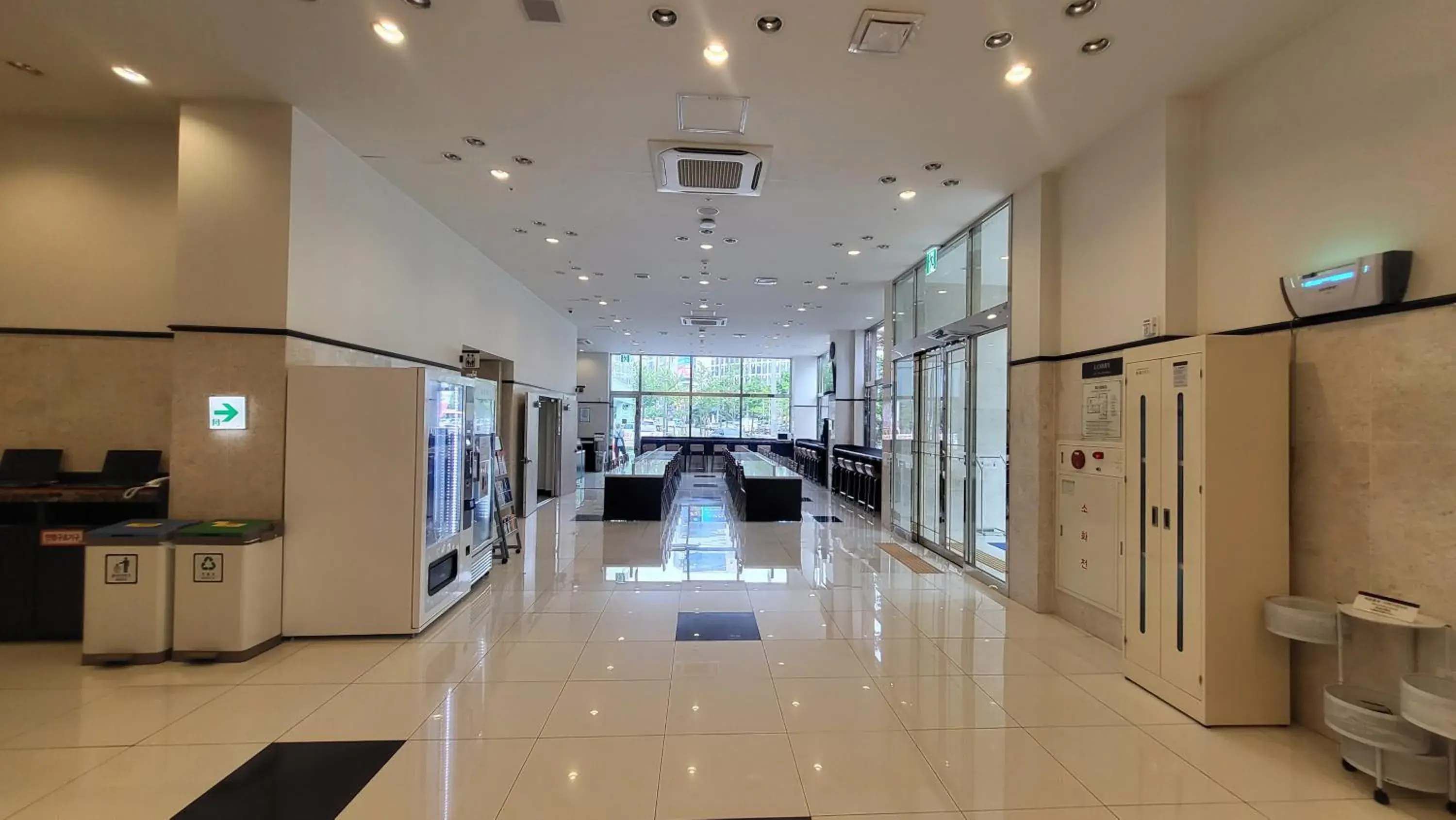 Lobby or reception in Toyoko Inn Ulsan Samsan Lobby or reception in Toyoko Inn Ulsan Samsan