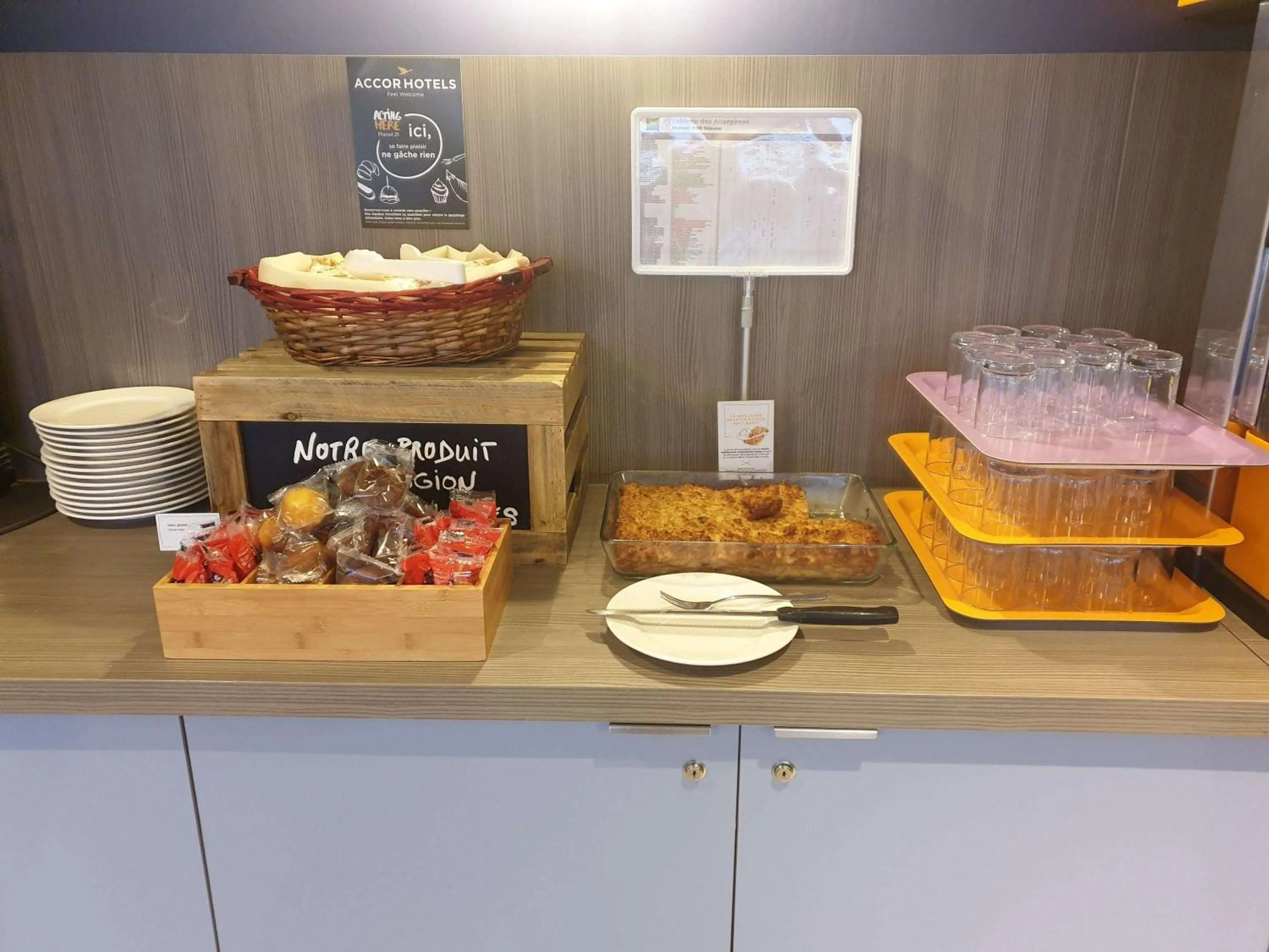 Restaurant/places to eat in ibis Styles Arles Palais des Congrès