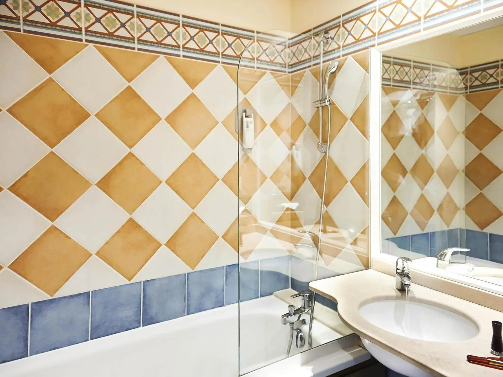 Bedroom in ibis Styles Arles Palais des Congrès Bedroom in ibis Styles Arles Palais des Congrès