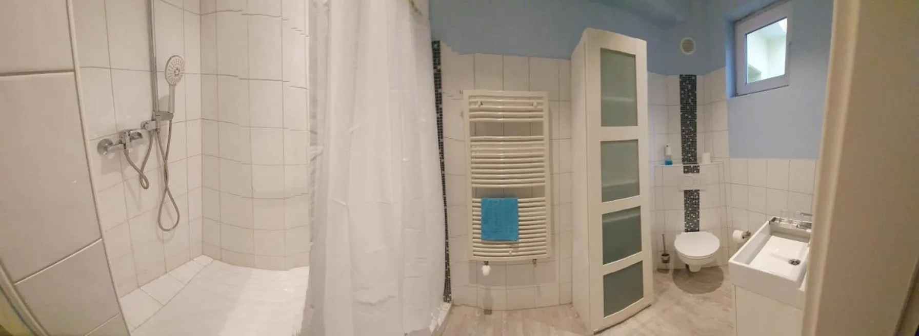 Shower in ApartmentHotel Vollumen