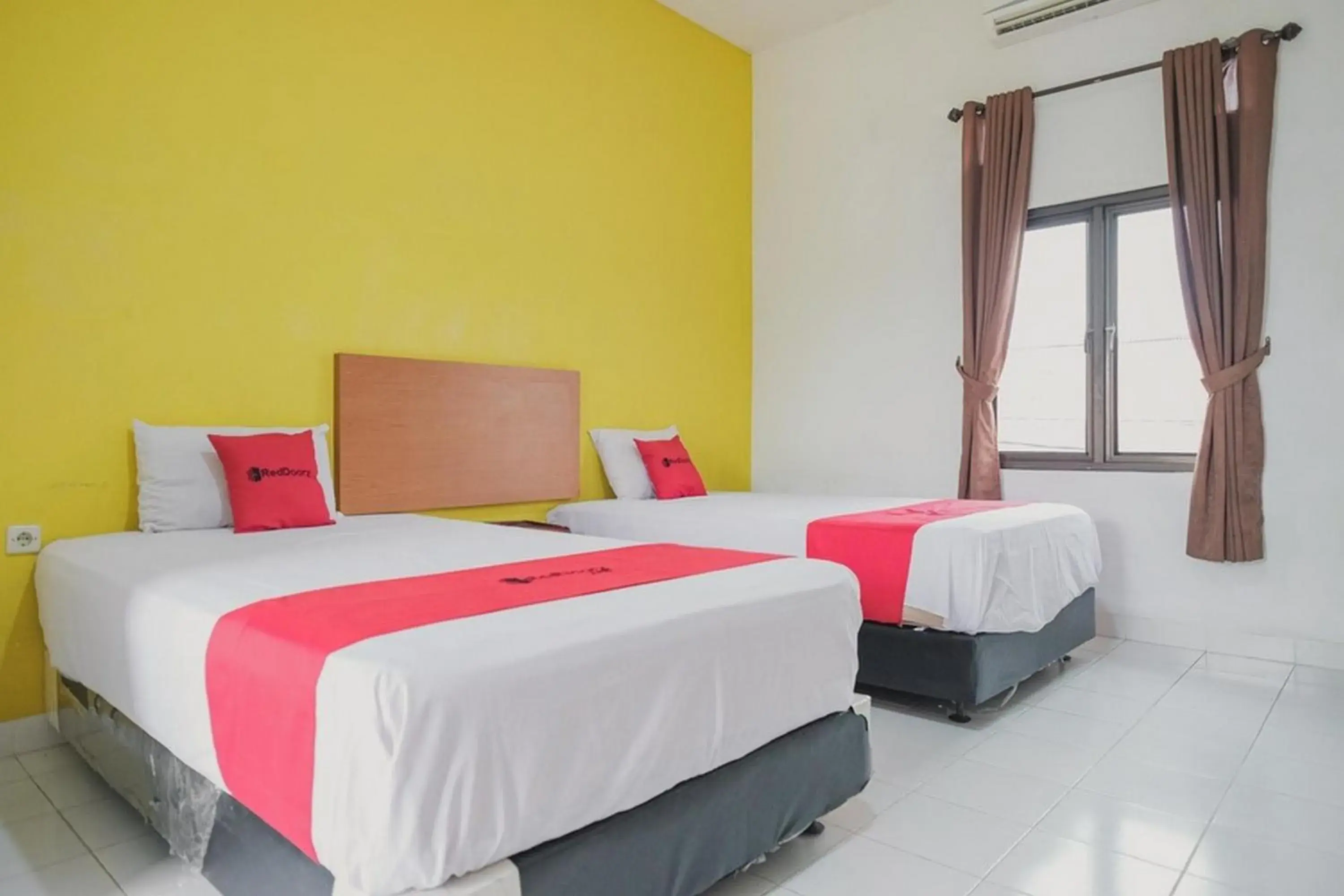 Bed in RedDoorz Syariah @ Pasir Putih Jambi Bed in RedDoorz Syariah @ Pasir Putih Jambi