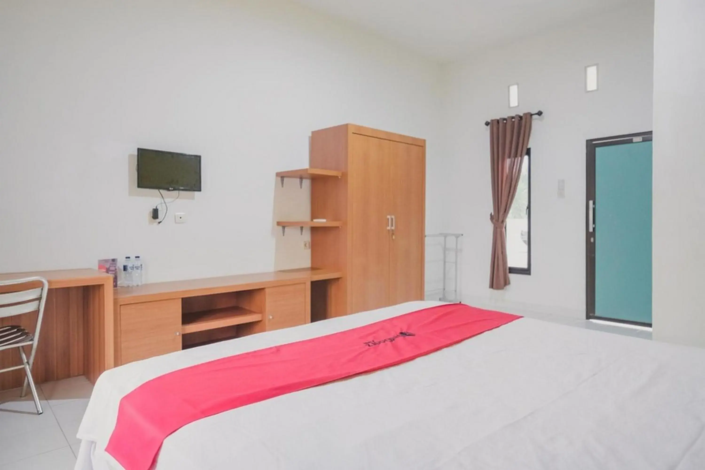 Bed in RedDoorz Syariah @ Pasir Putih Jambi Bed in RedDoorz Syariah @ Pasir Putih Jambi