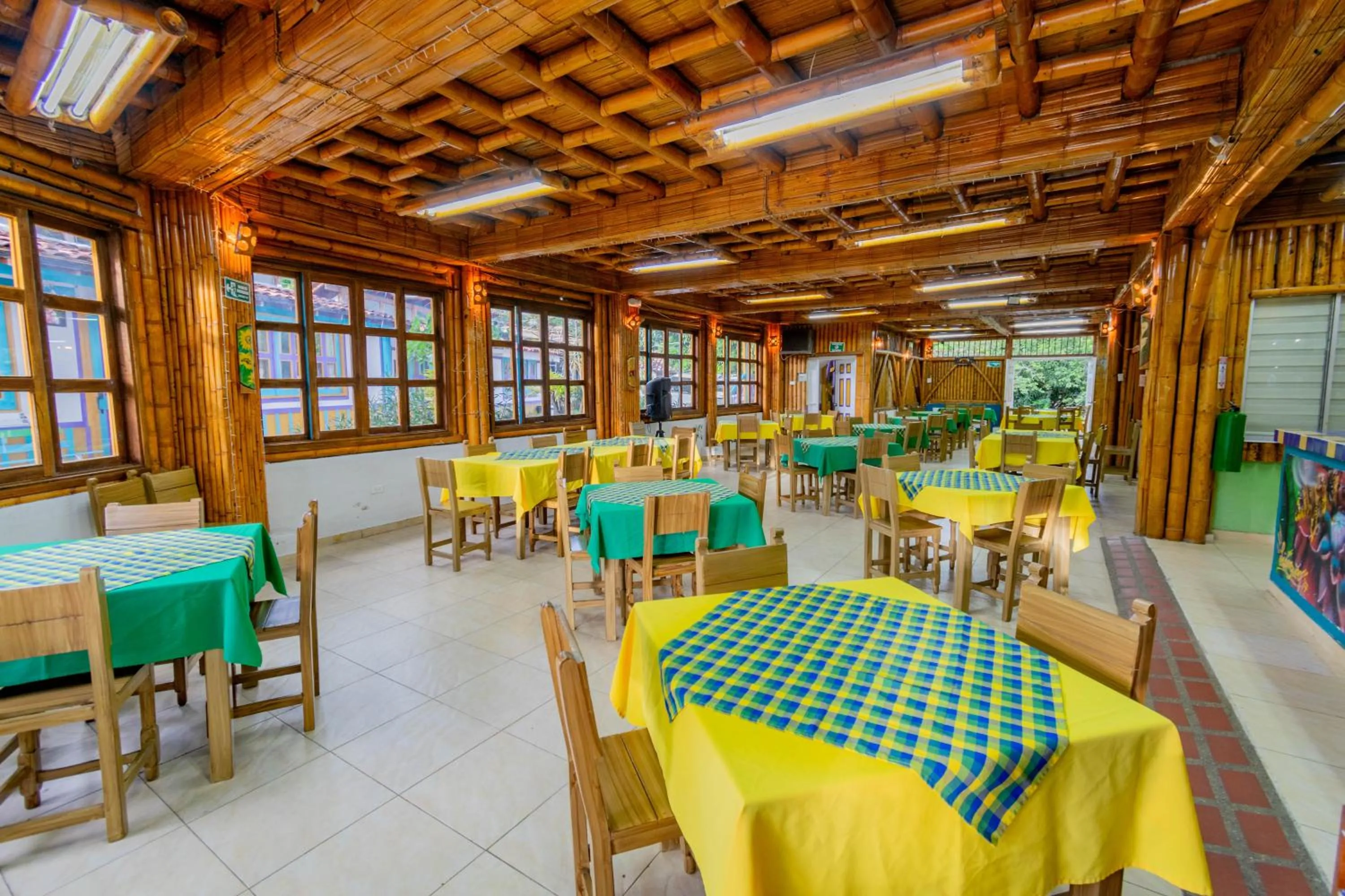 Restaurant/places to eat in Eco Hotel las Palmas