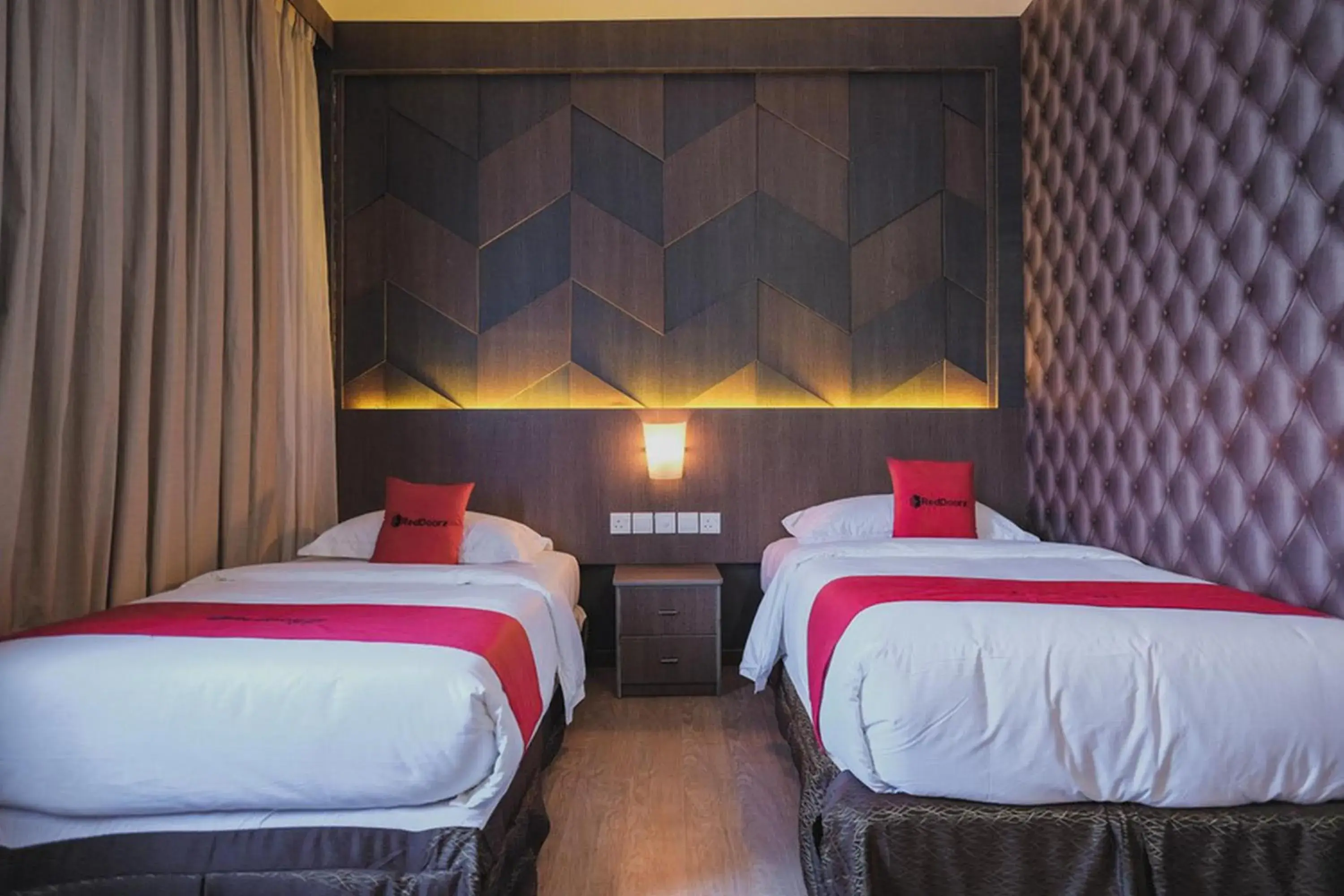 Bedroom, Bed in RedDoorz Plus near Gold Coast Ferry Terminal Batam Bedroom, Bed in RedDoorz Plus near Gold Coast Ferry Terminal Batam