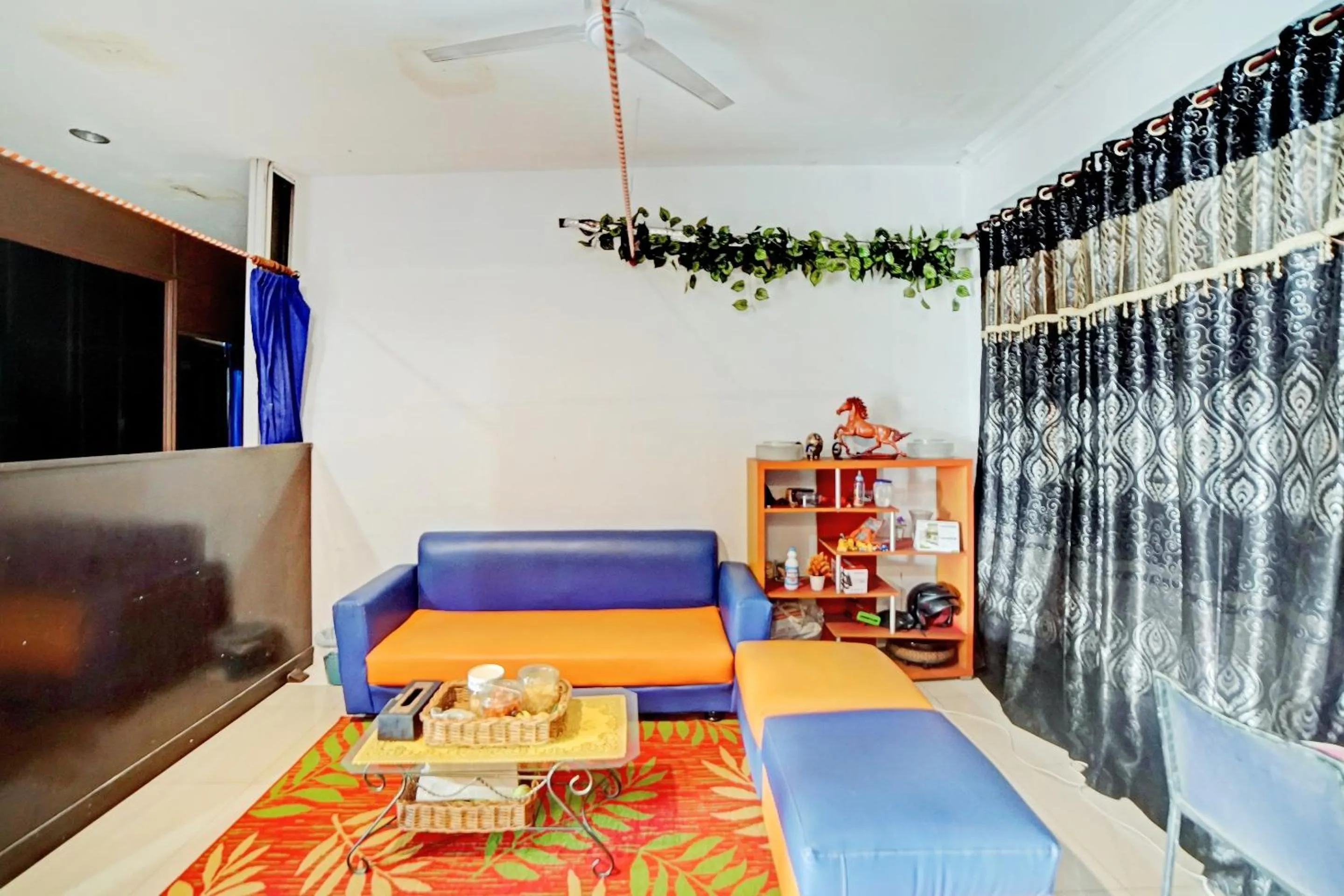 Lobby or reception, Bed in OYO 90450 Sentra Inn