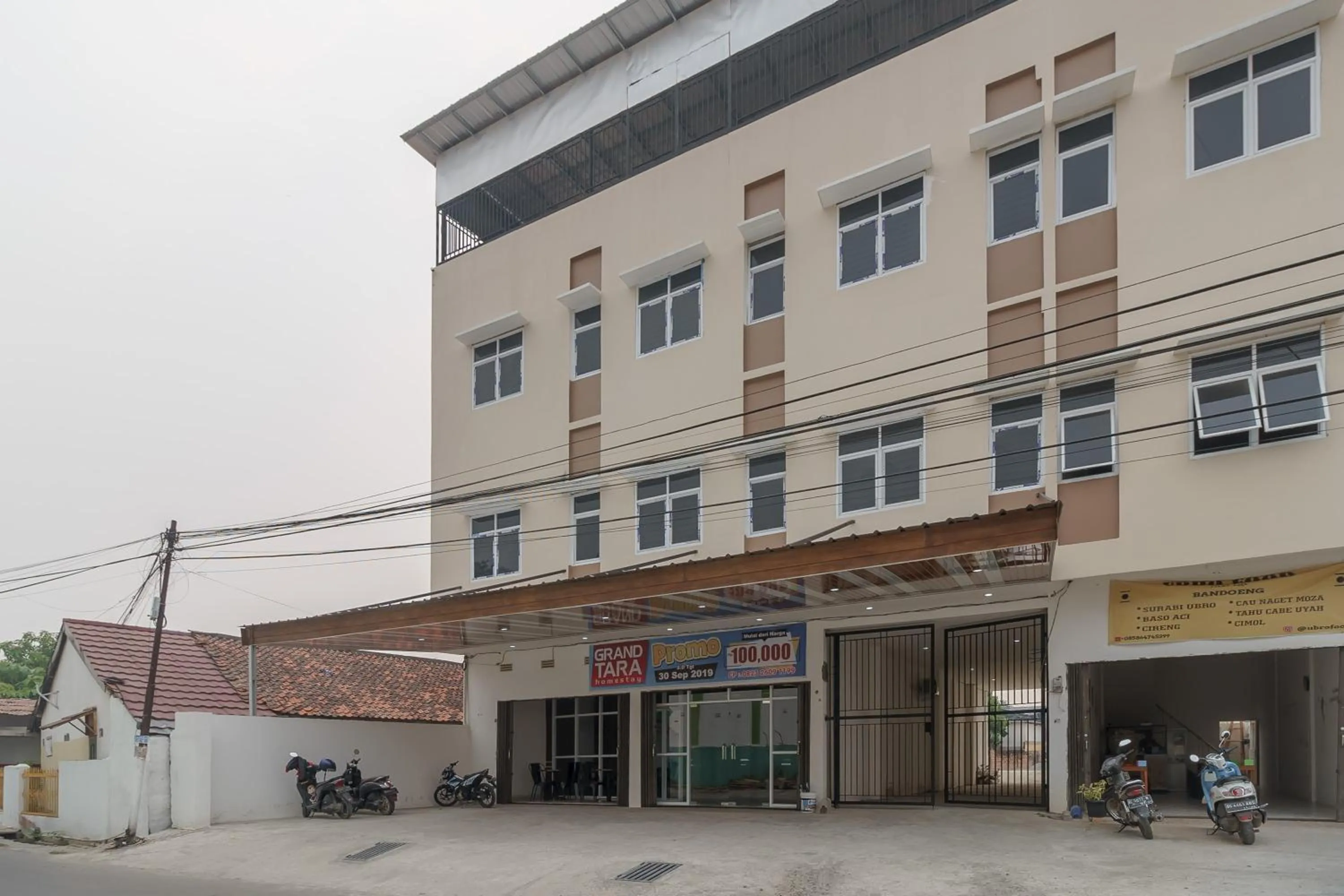 Property logo or sign in RedDoorz Plus at Grand Tara Homestay Palembang