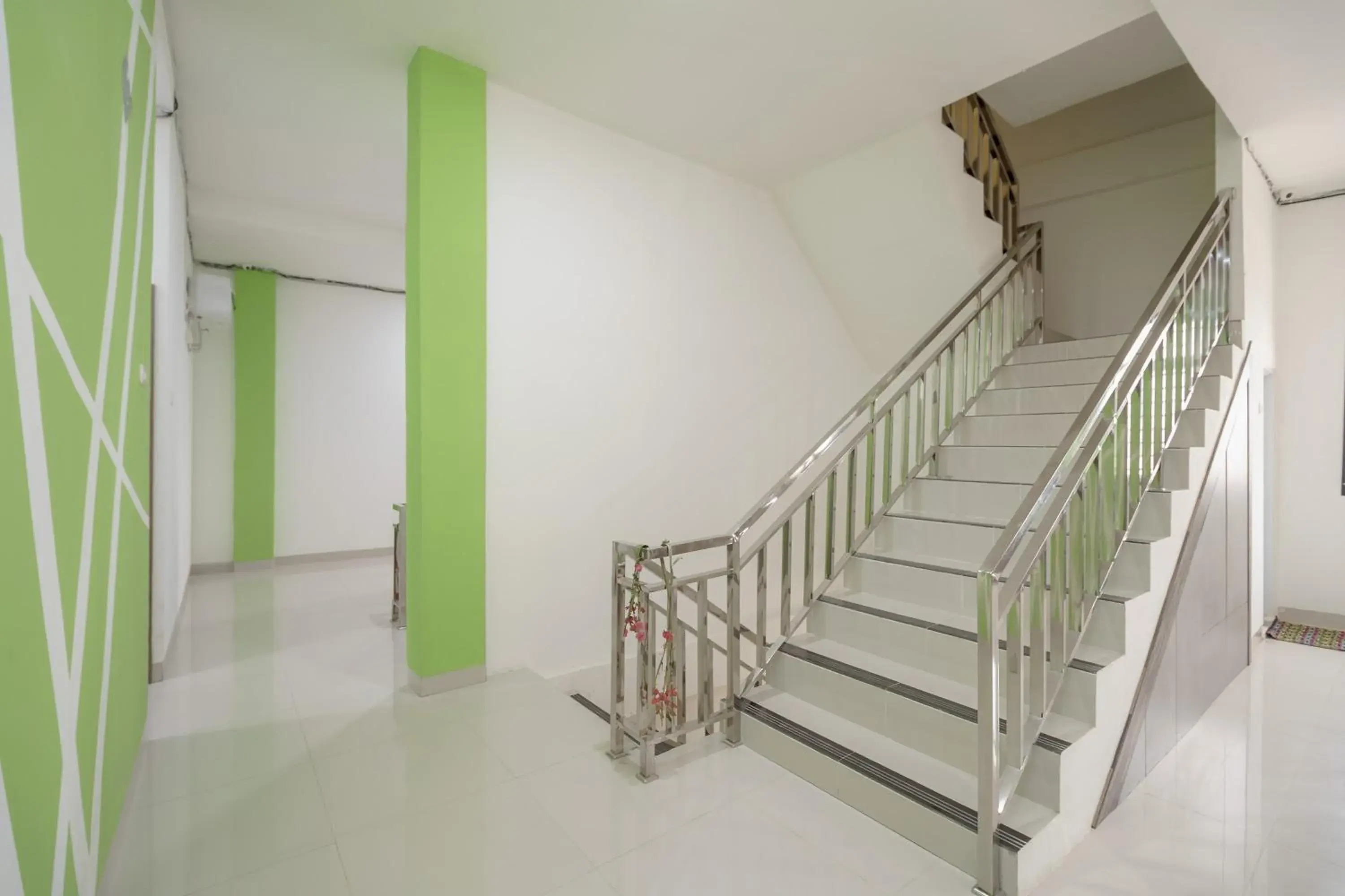 Property building in RedDoorz Plus at Grand Tara Homestay Palembang Property building in RedDoorz Plus at Grand Tara Homestay Palembang