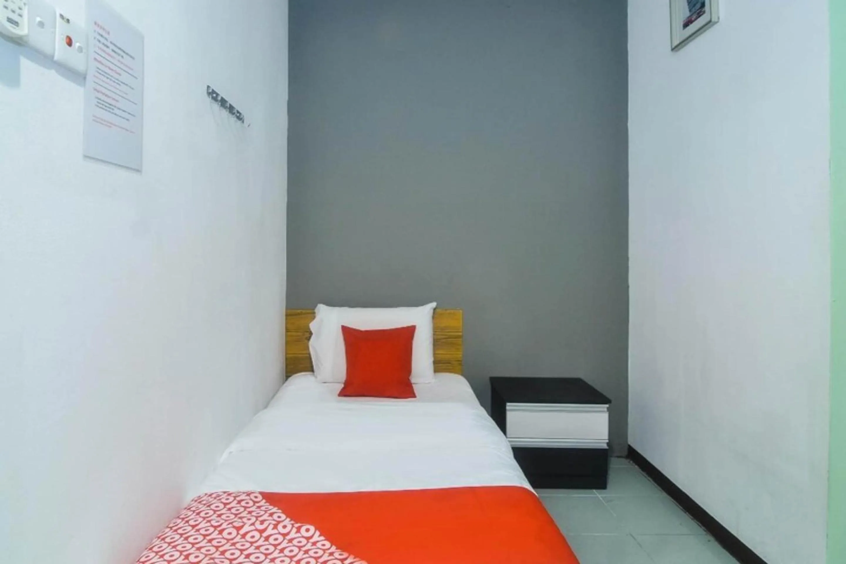 Bedroom in OYO 89465 Golden Lounge