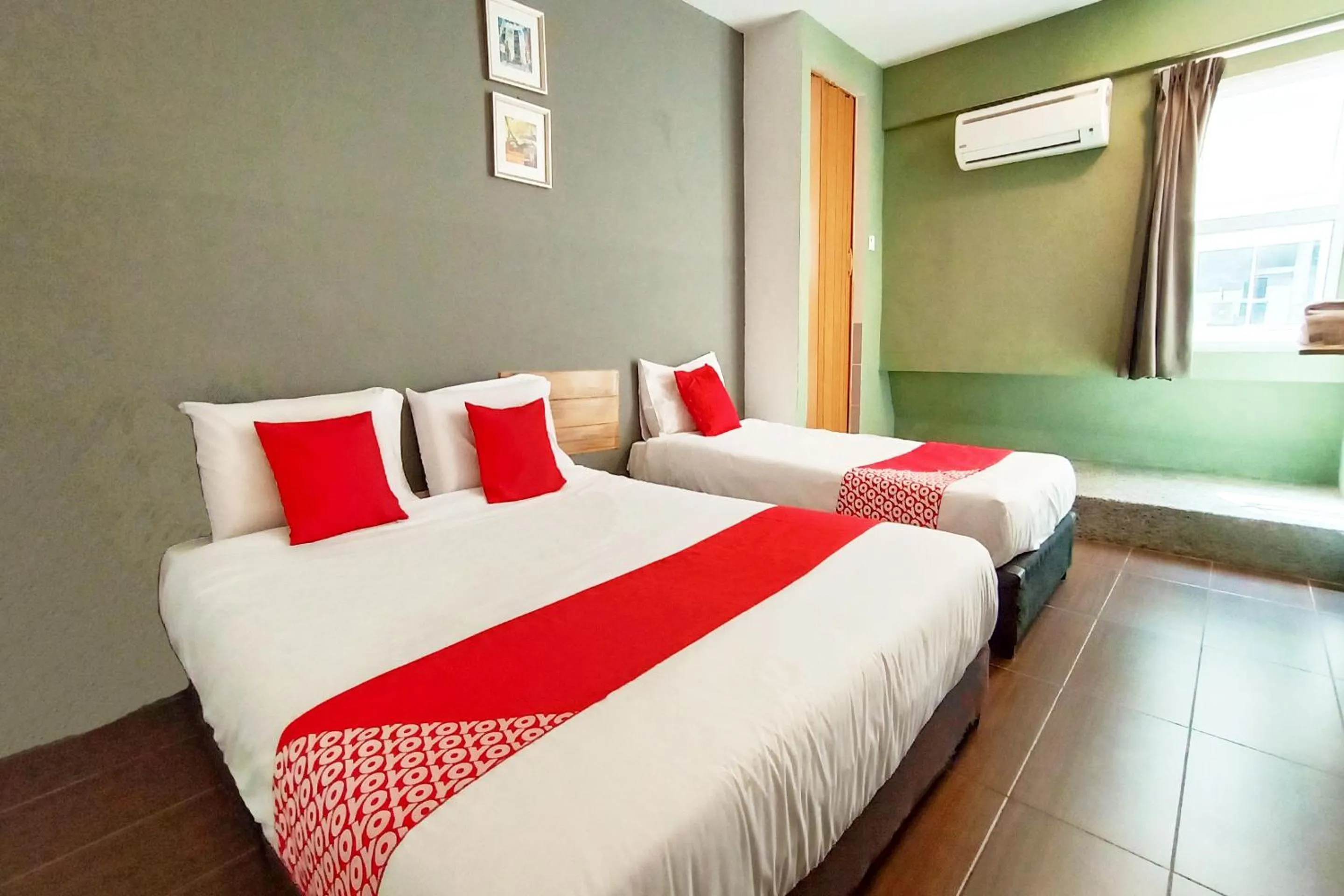 Bedroom in OYO 89465 Golden Lounge