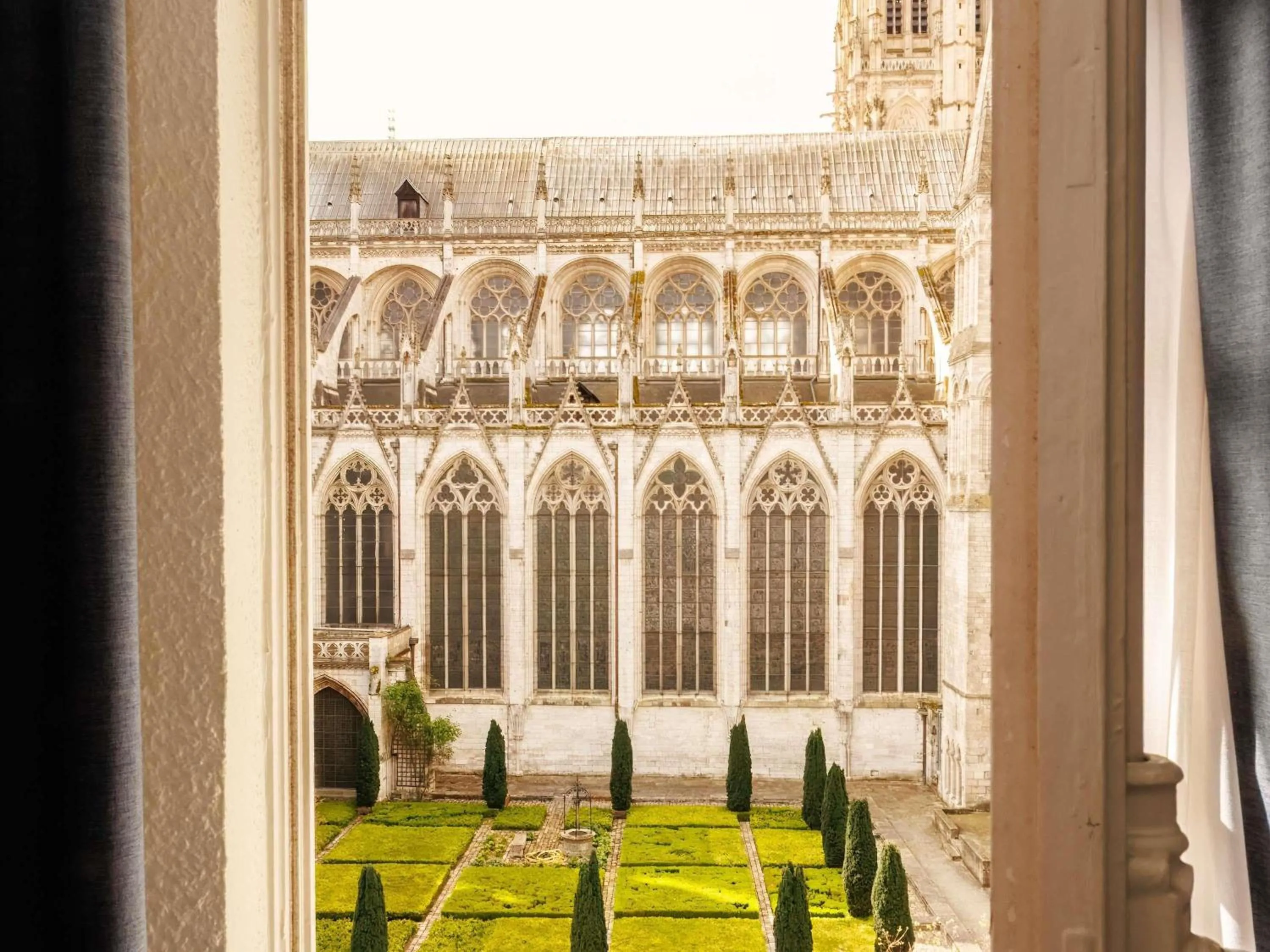 Bedroom in Mercure Rouen Centre Cathédrale