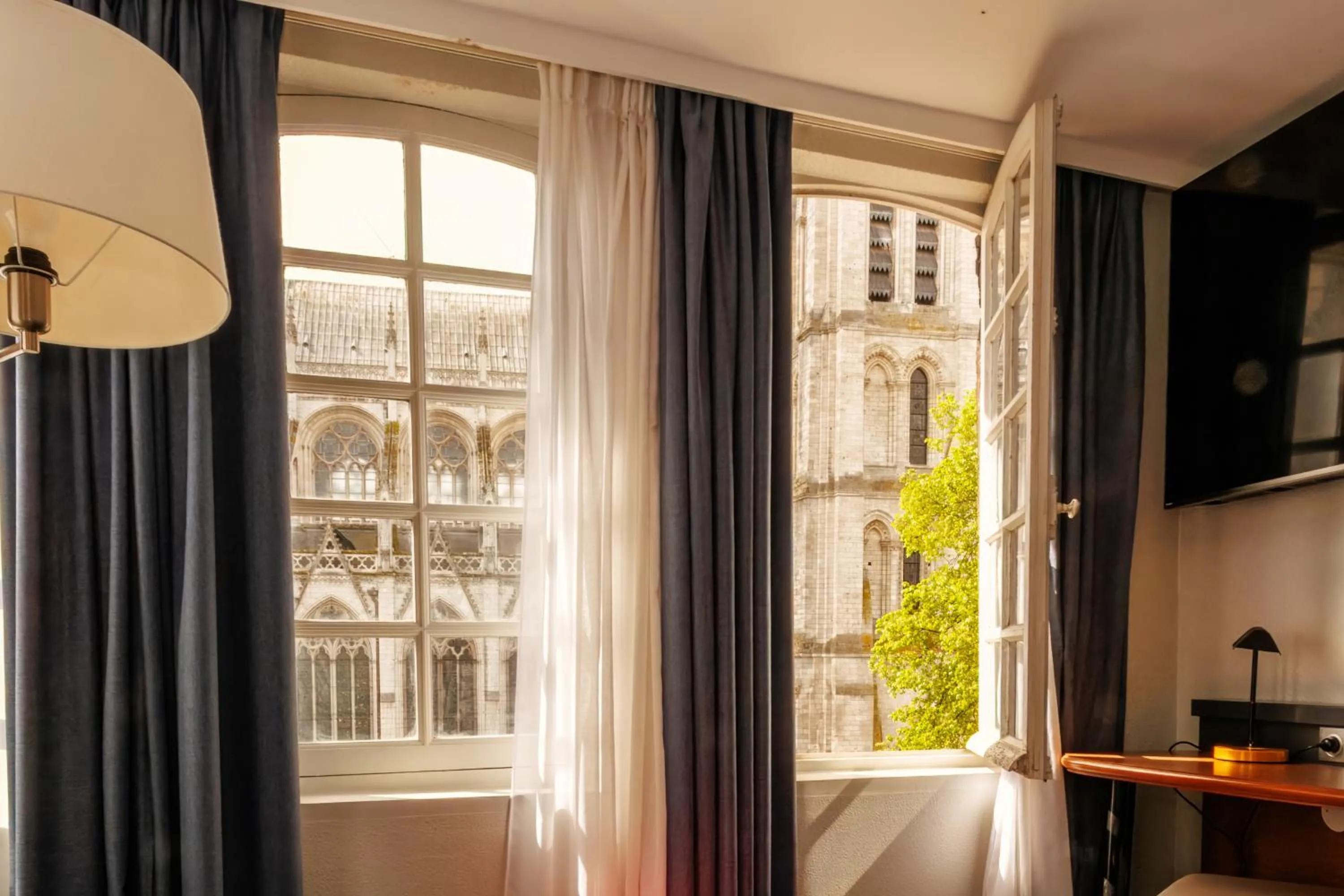 Landmark view in Mercure Rouen Centre Cathédrale