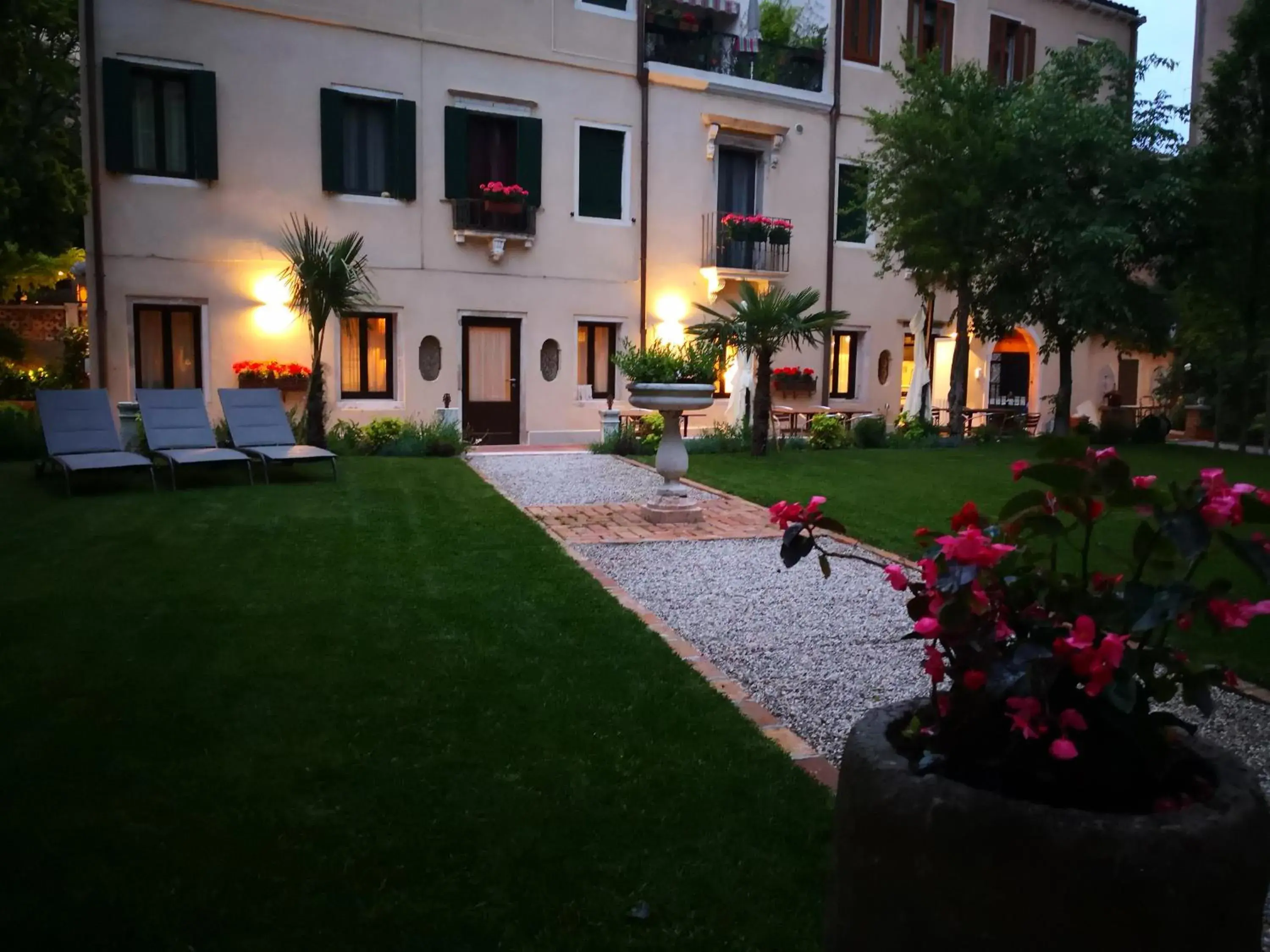 Cinqueteste Luxury Home Cinqueteste Luxury Home