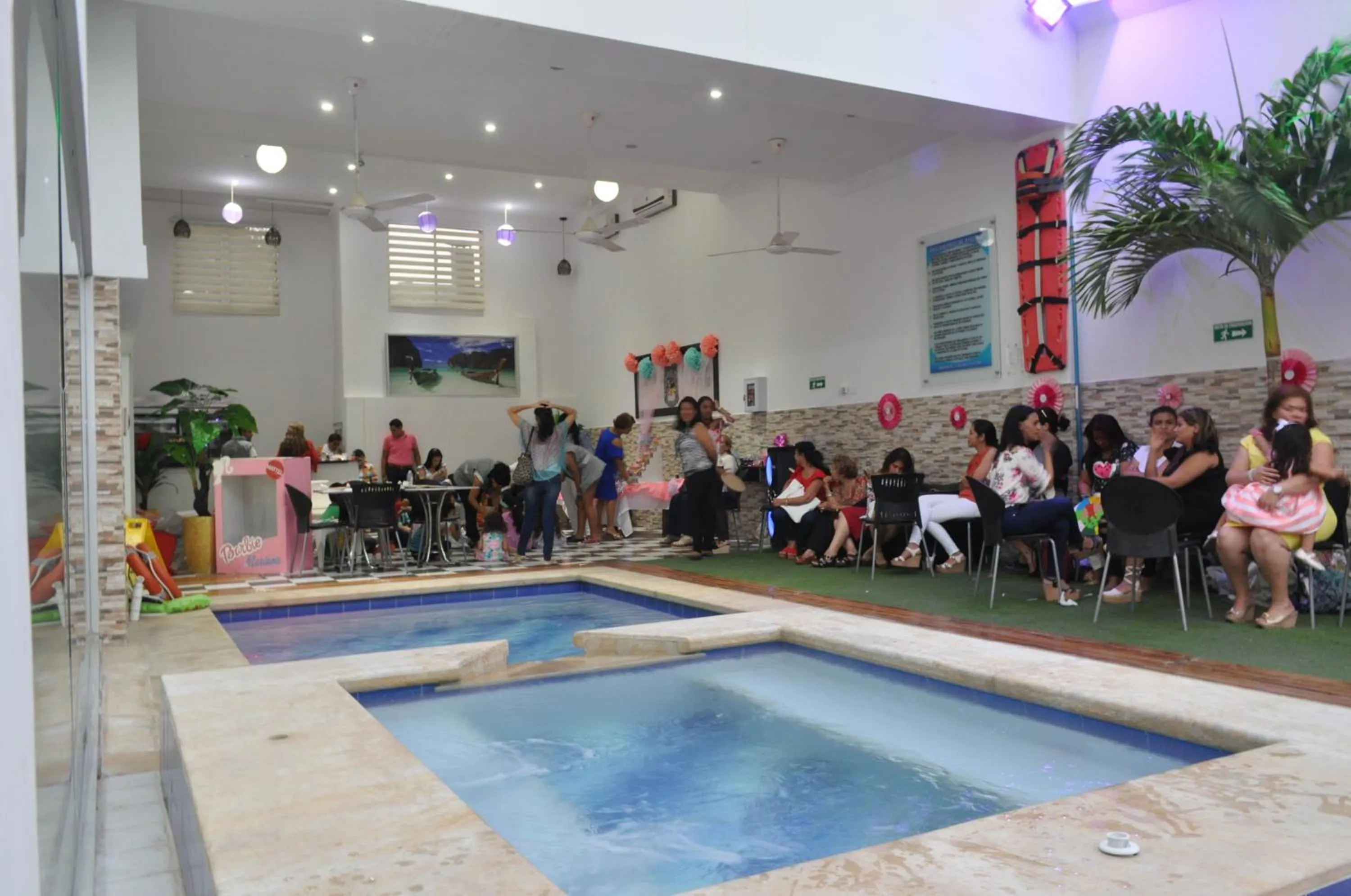 Swimming pool in Hotel Rodadero Real