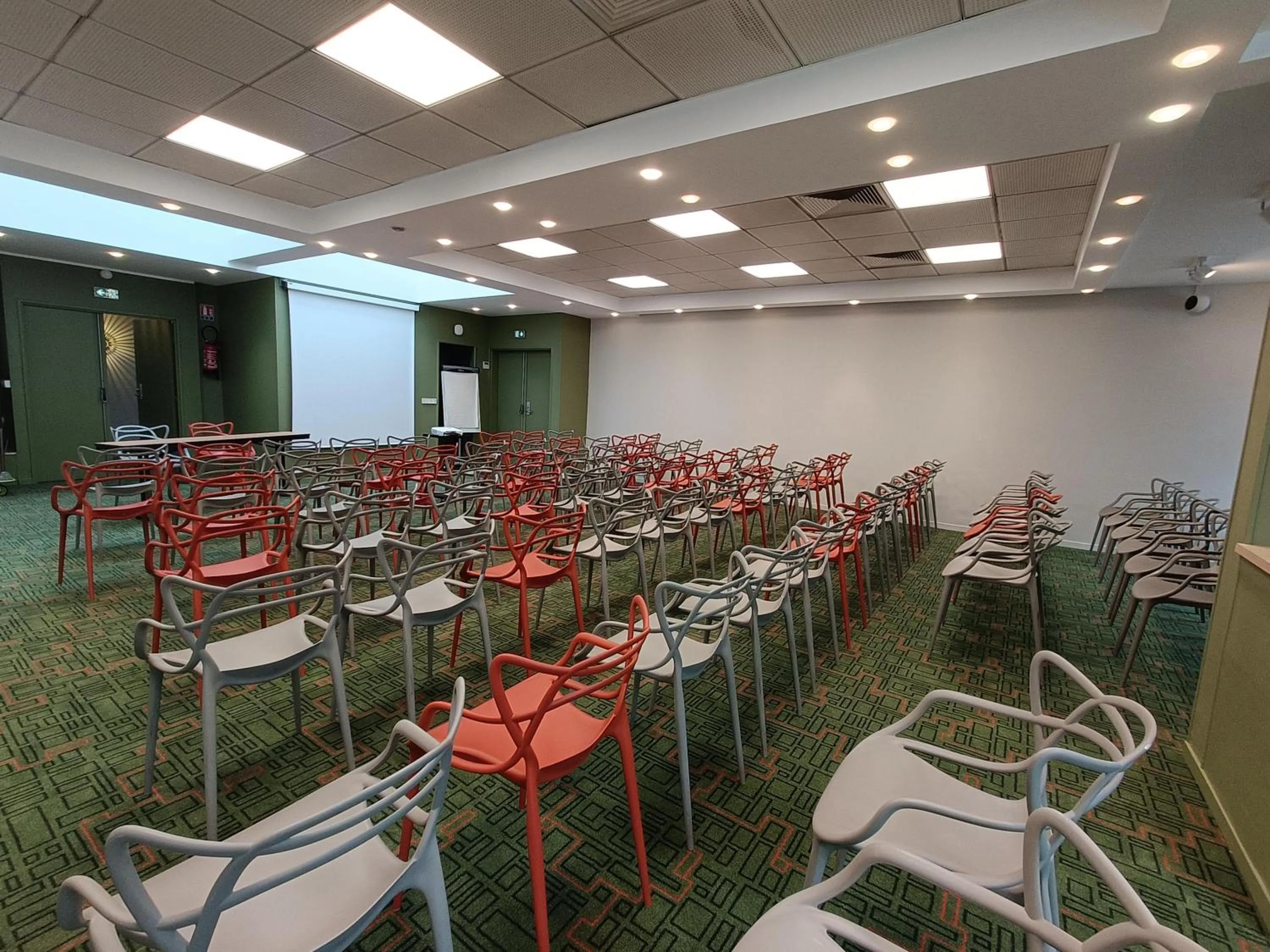 Meeting/conference room in Ibis Styles Lisieux Normandie