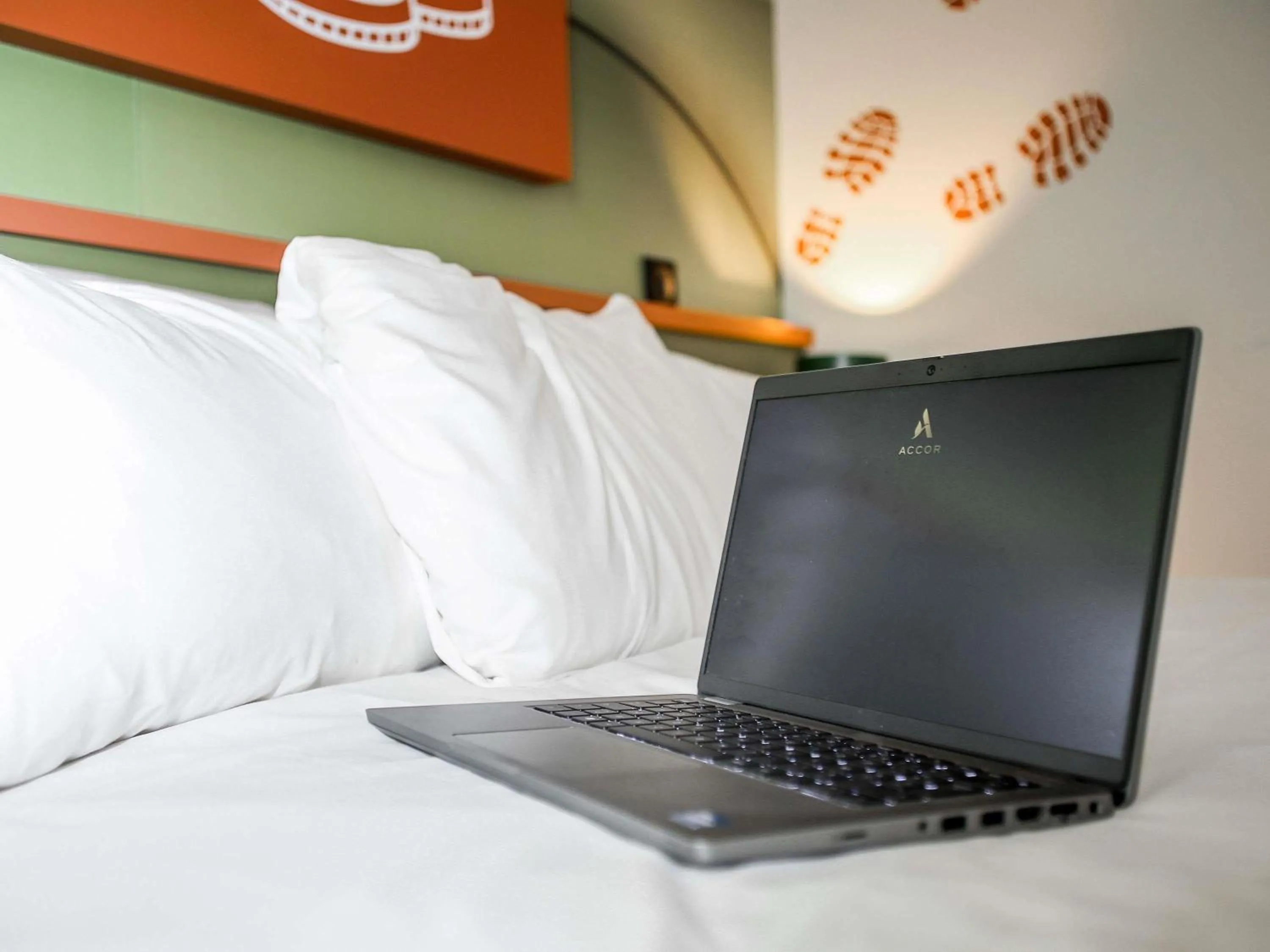 Bedroom, Bed in Ibis Styles Lisieux Normandie