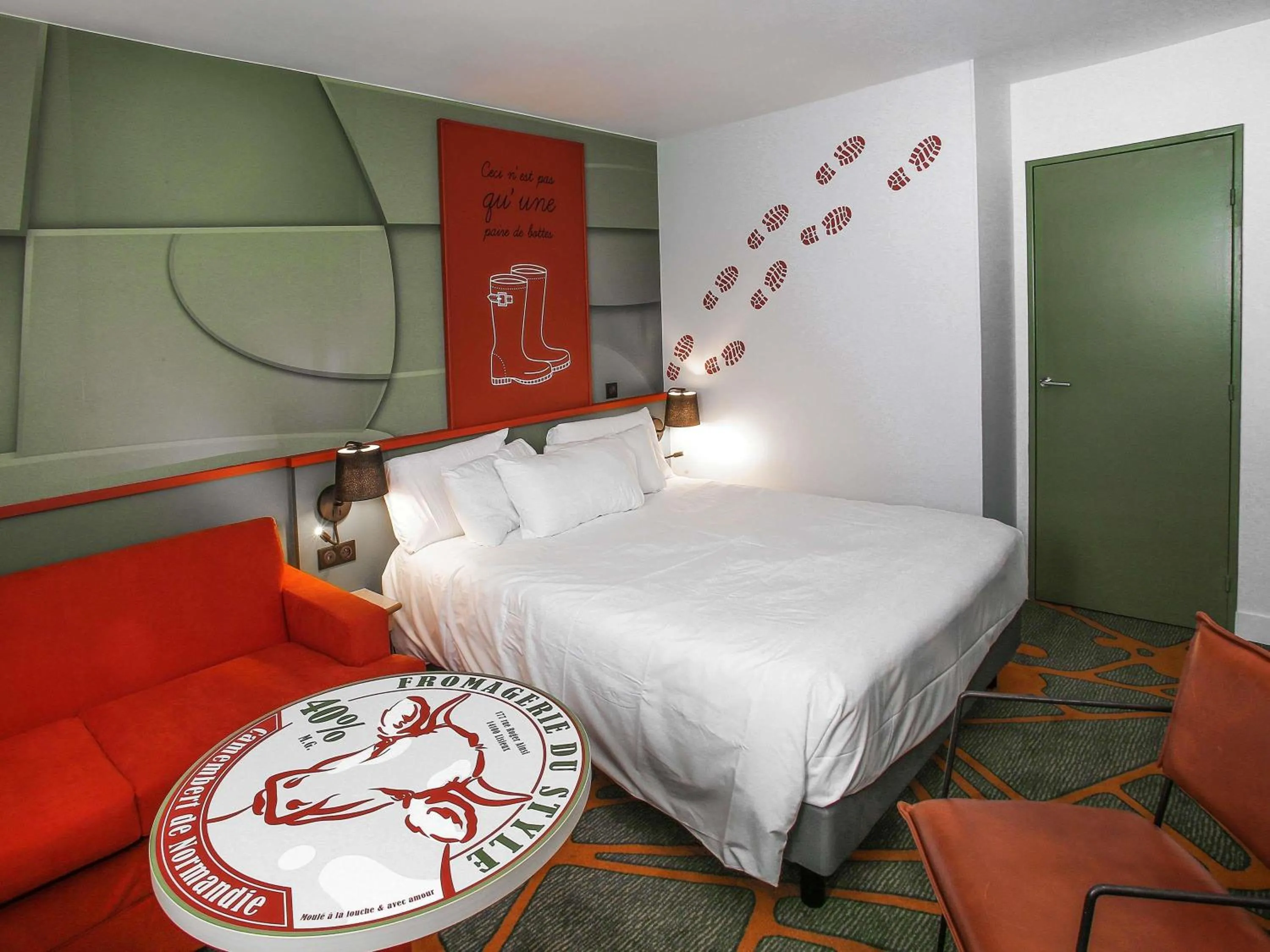 Bedroom, Bed in Ibis Styles Lisieux Normandie