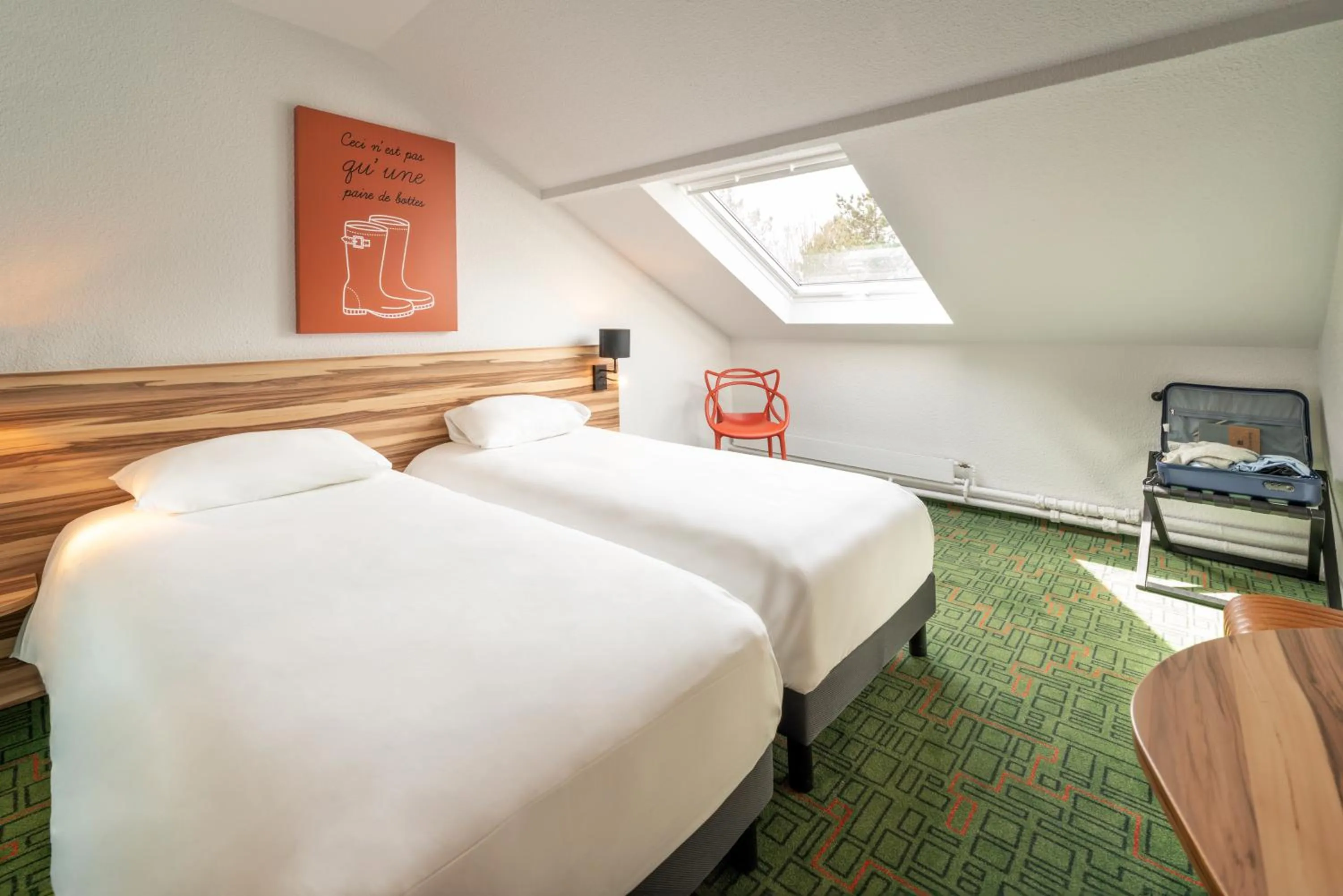 Bed in Ibis Styles Lisieux Normandie