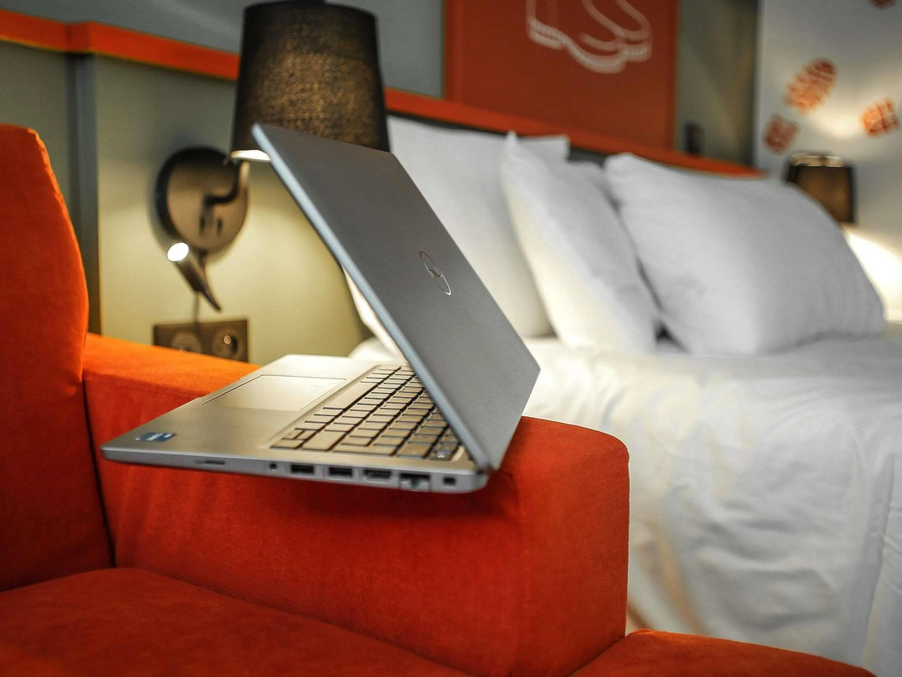 Bedroom, Bed in Ibis Styles Lisieux Normandie