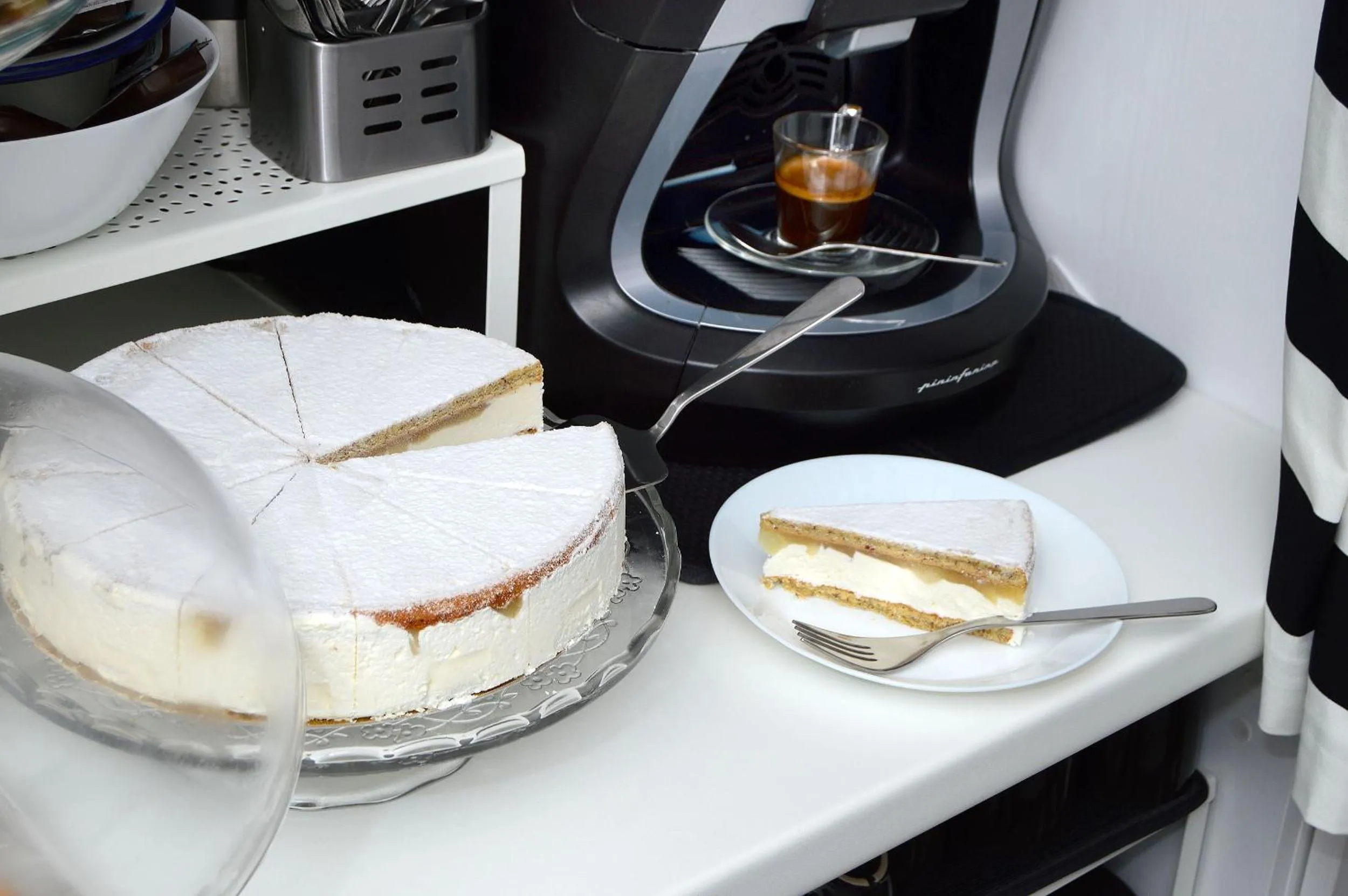 Breakfast in Napoli Central Station Studio