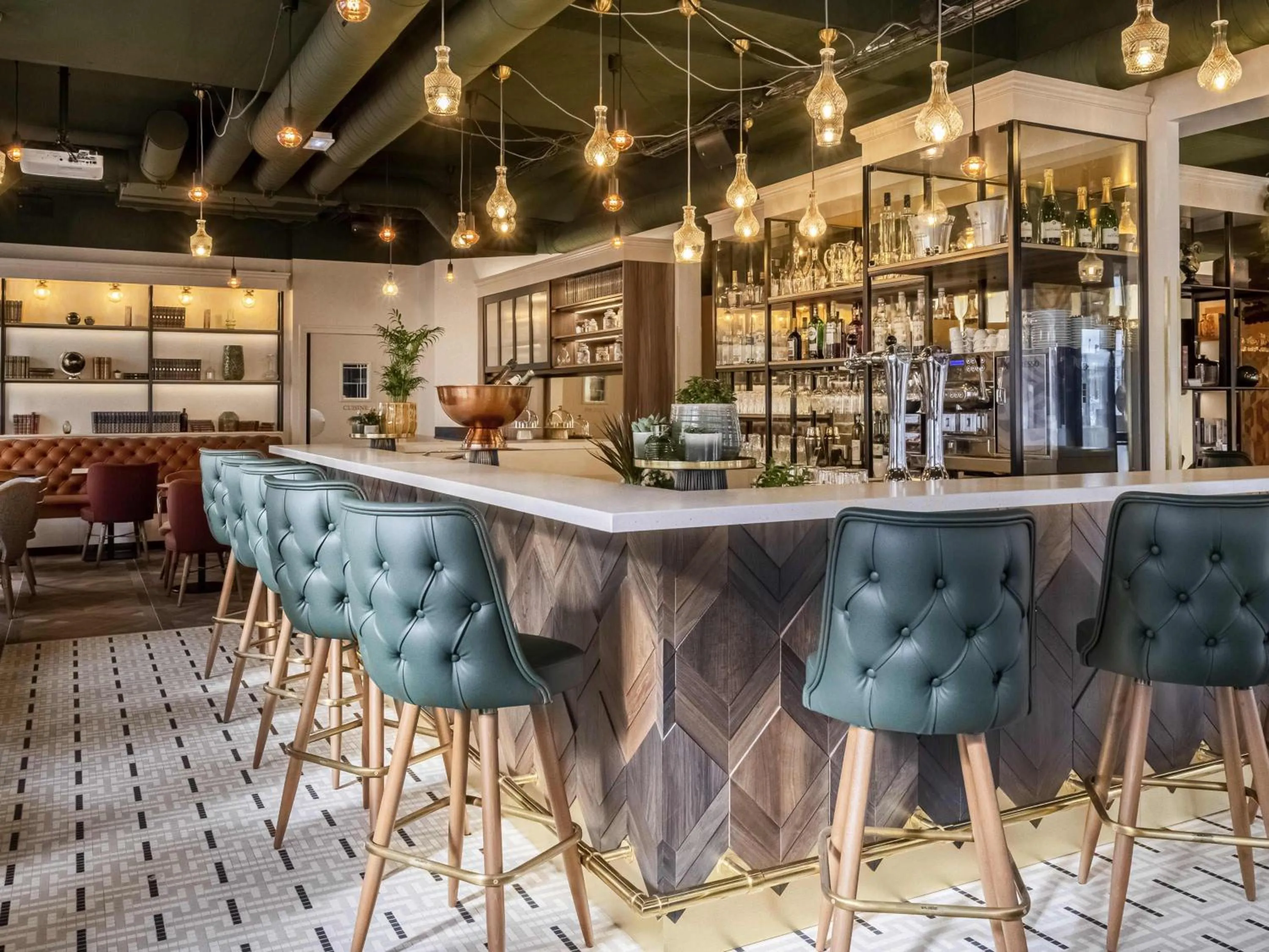 Lounge or bar in Mercure Paris Bercy Bibliothèque