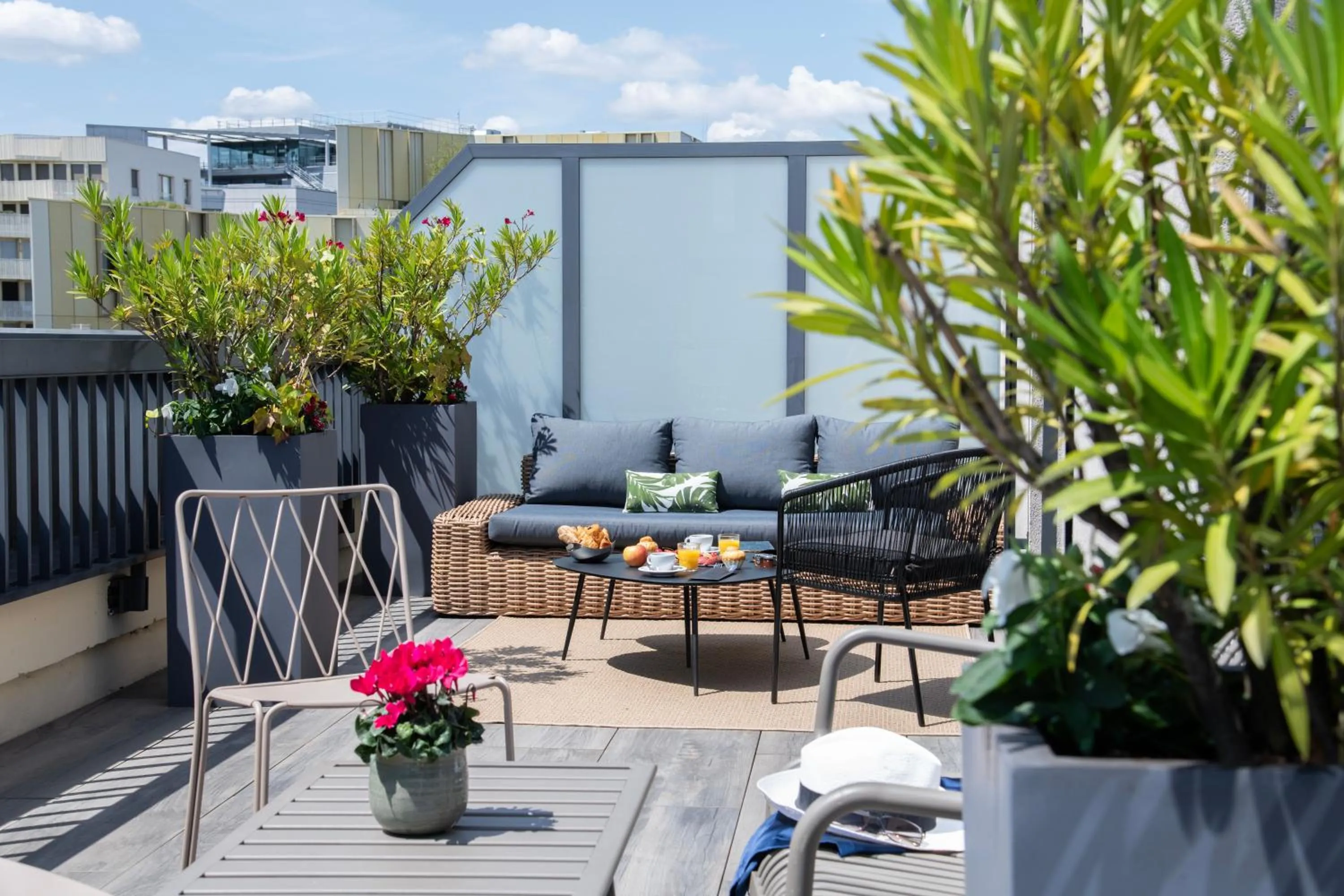 Balcony/Terrace in Mercure Paris Bercy Bibliothèque