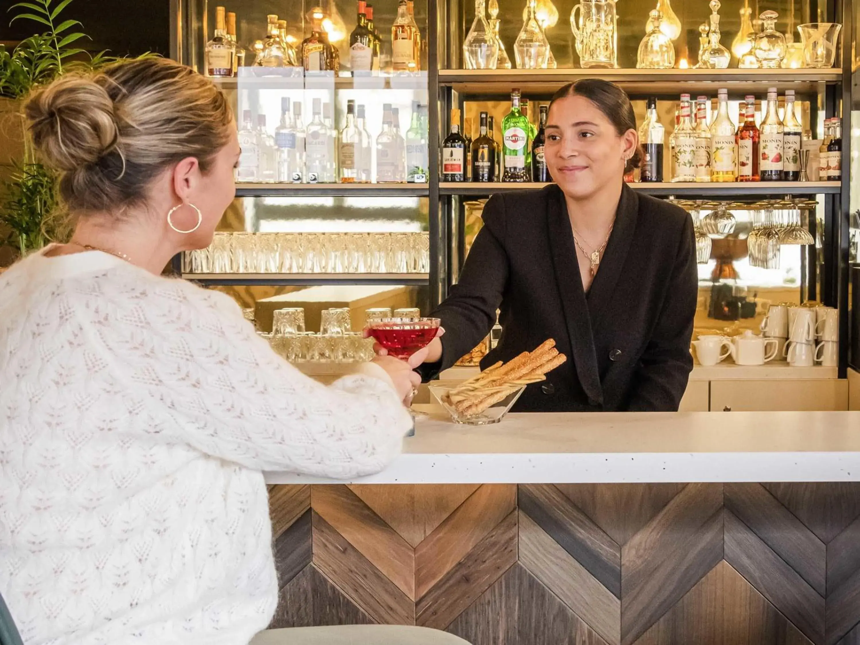 Lounge or bar in Mercure Paris Bercy Bibliothèque Lounge or bar in Mercure Paris Bercy Bibliothèque