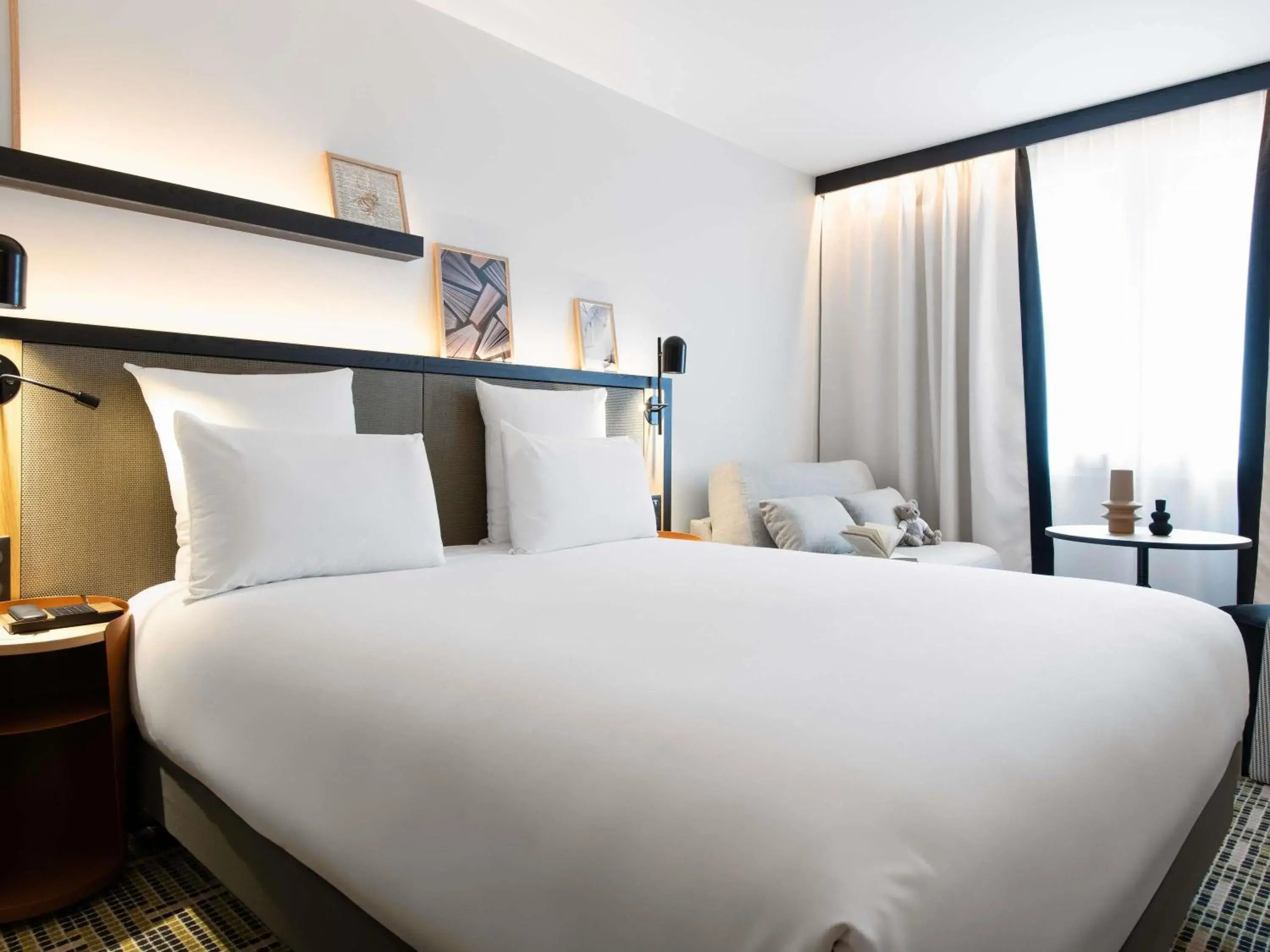 Bedroom, Bed in Mercure Paris Bercy Bibliothèque Bedroom, Bed in Mercure Paris Bercy Bibliothèque