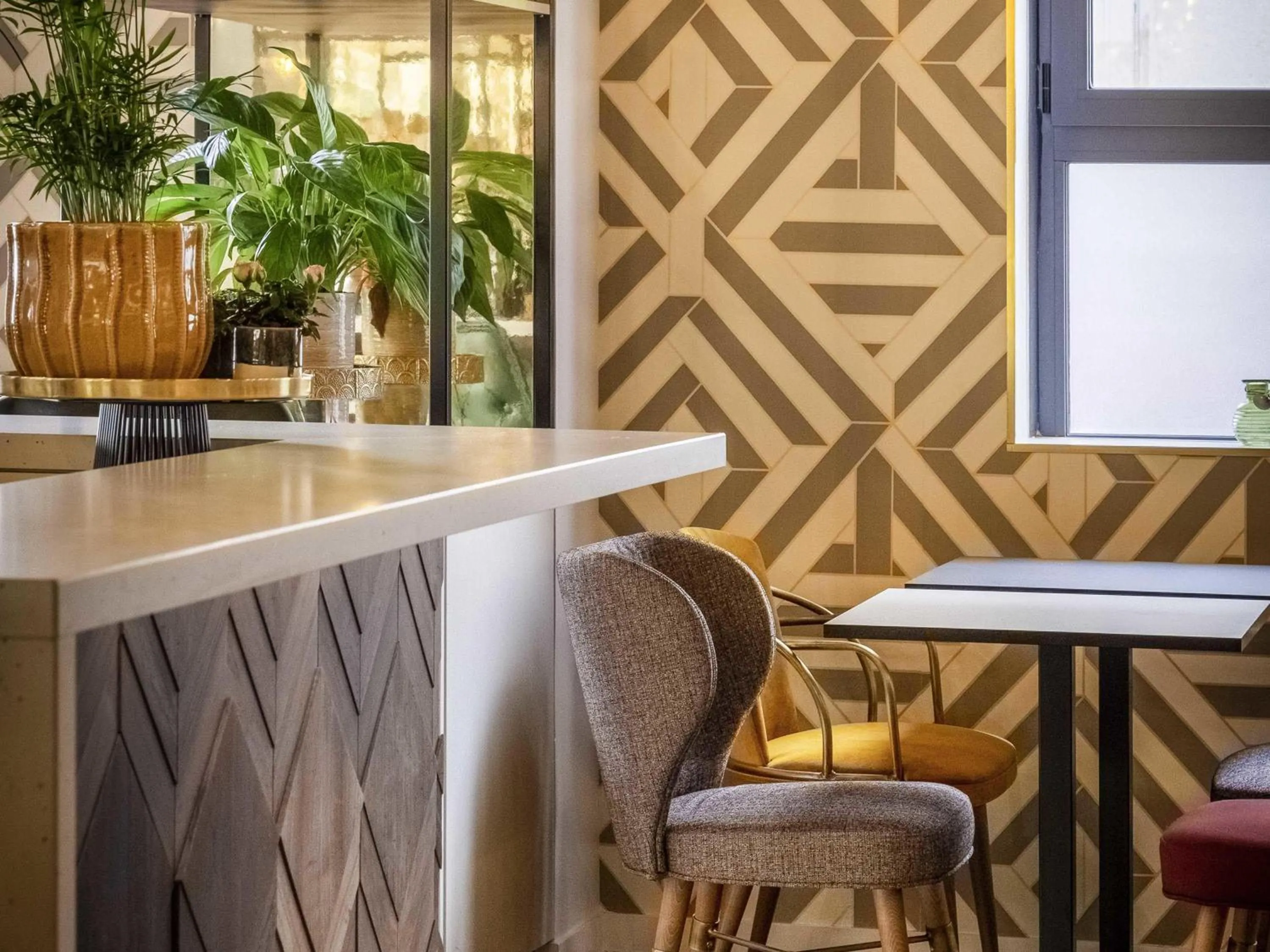 Lounge or bar in Mercure Paris Bercy Bibliothèque