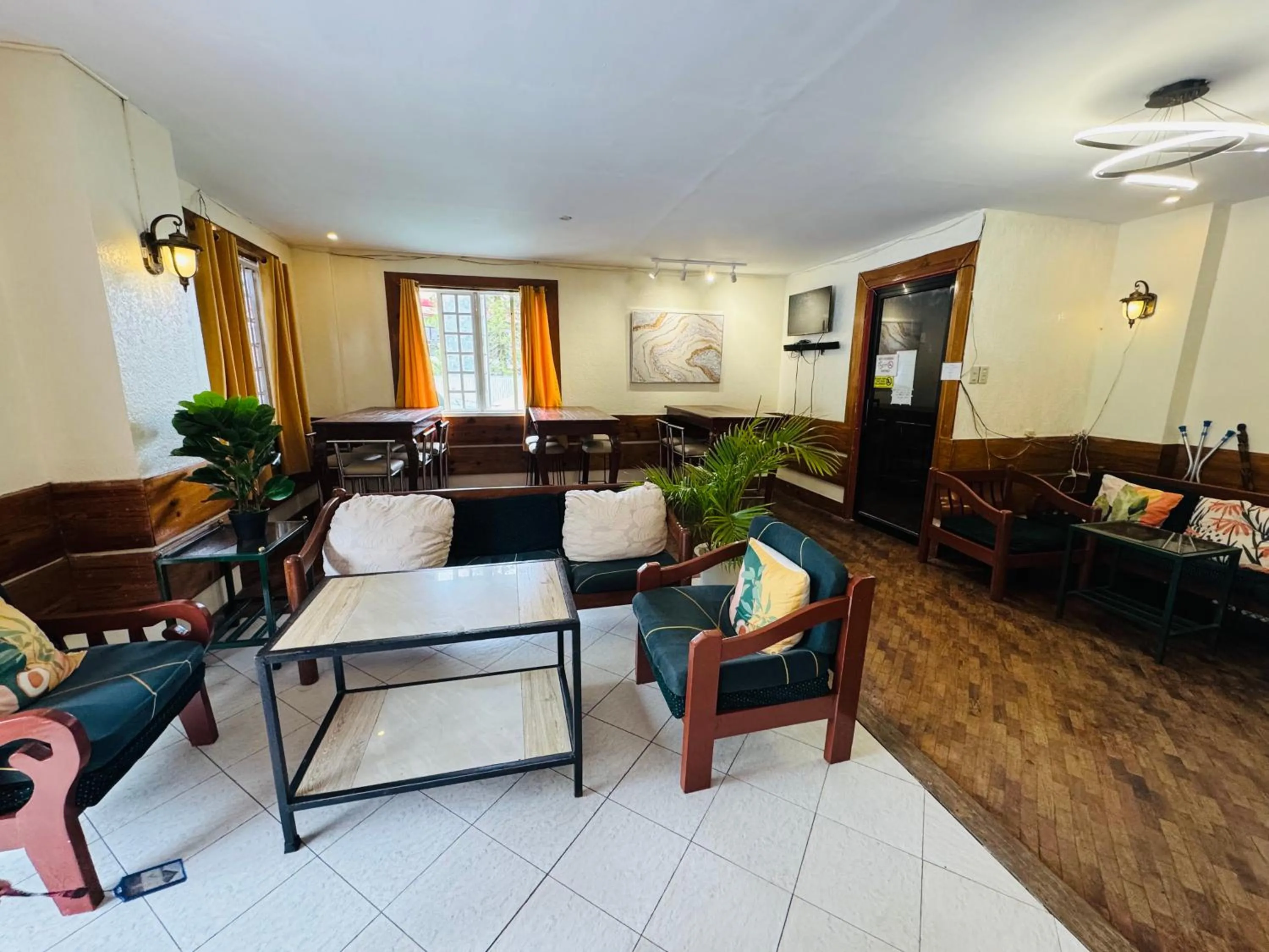Restaurant/places to eat in Casa Generosa