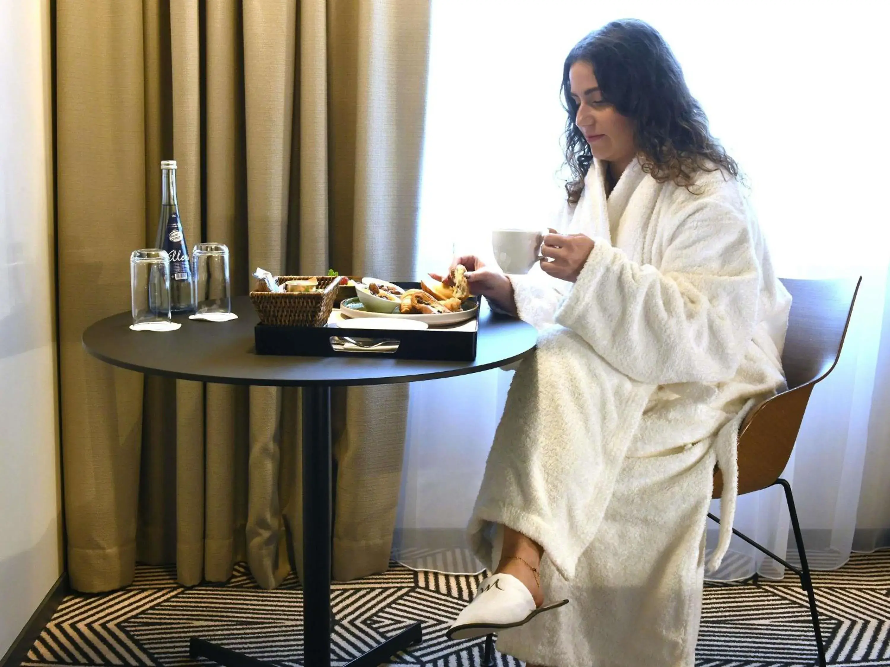 Bedroom in Mercure Arras Centre Gare Bedroom in Mercure Arras Centre Gare