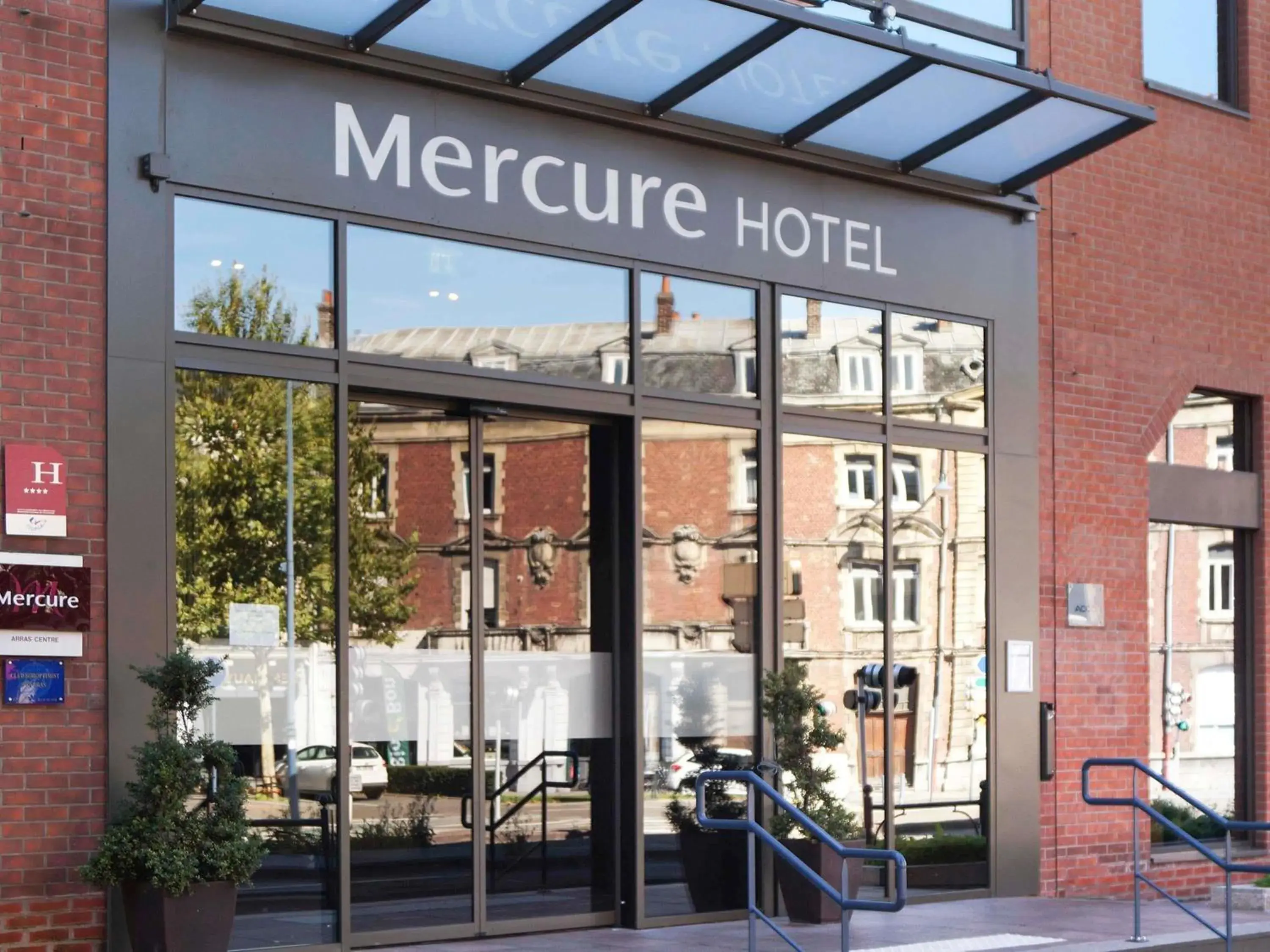 Property building in Mercure Arras Centre Gare Property building in Mercure Arras Centre Gare