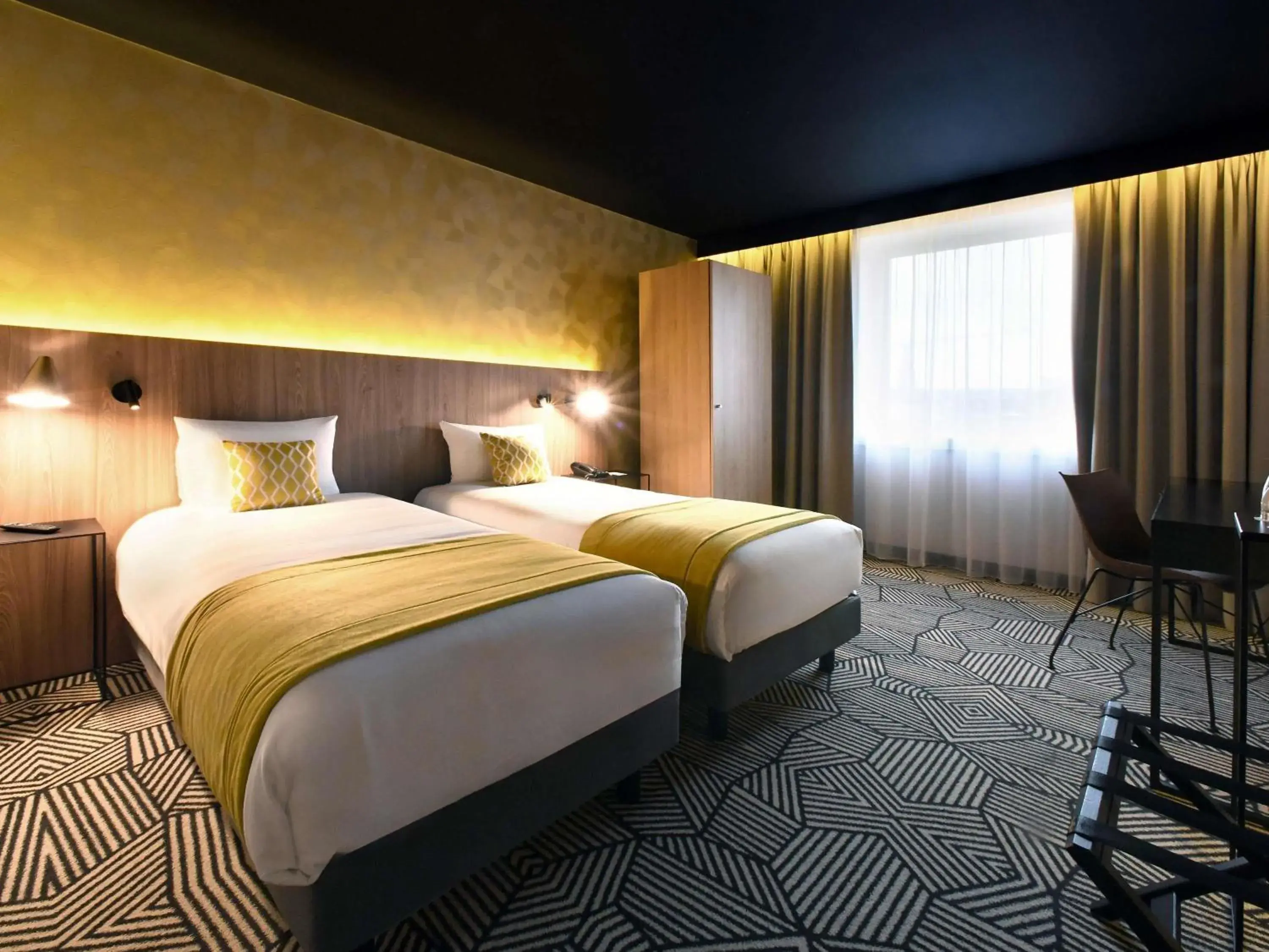 Property building, Bed in Mercure Arras Centre Gare Property building, Bed in Mercure Arras Centre Gare