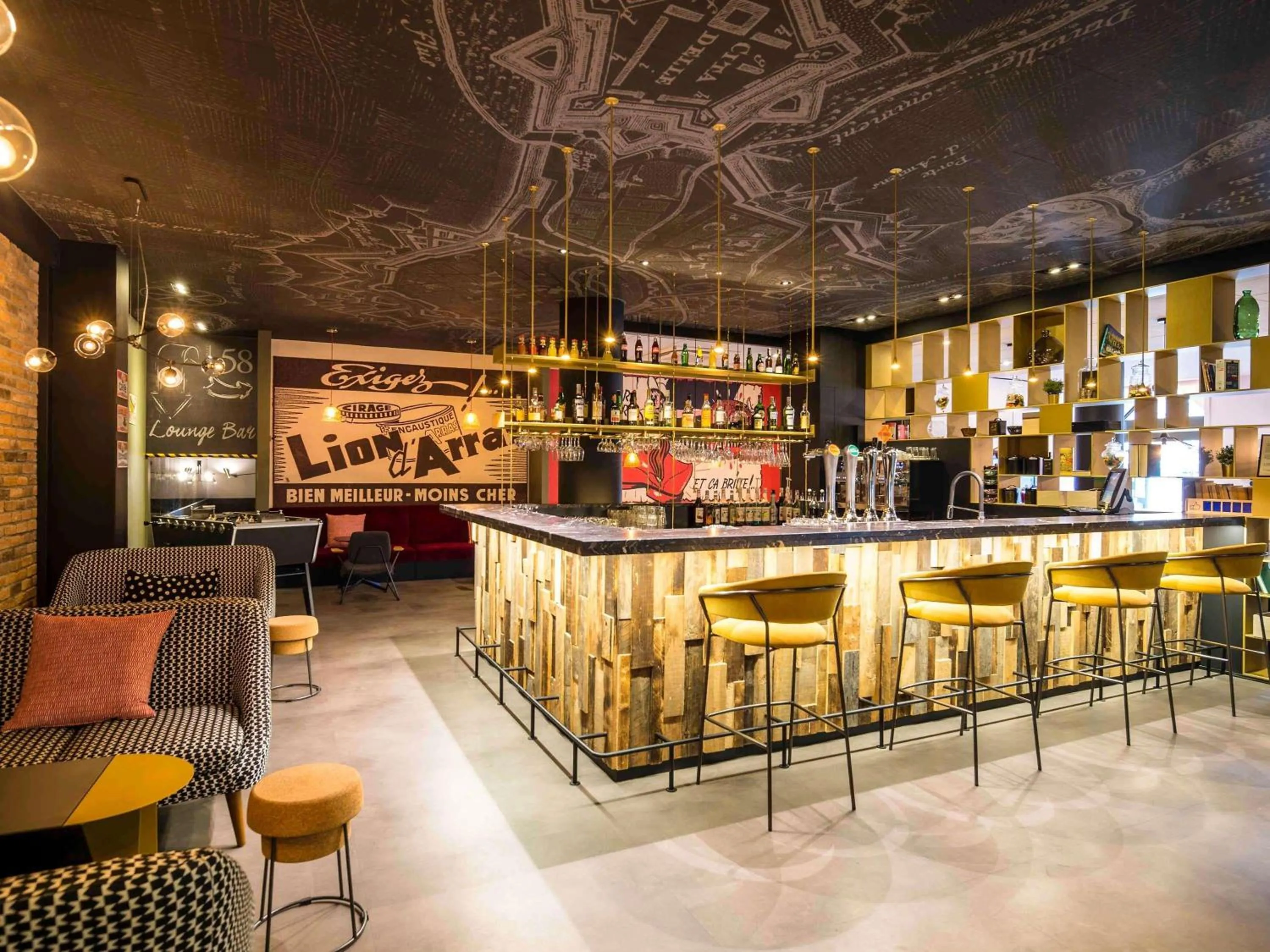 Lounge or bar in Mercure Arras Centre Gare