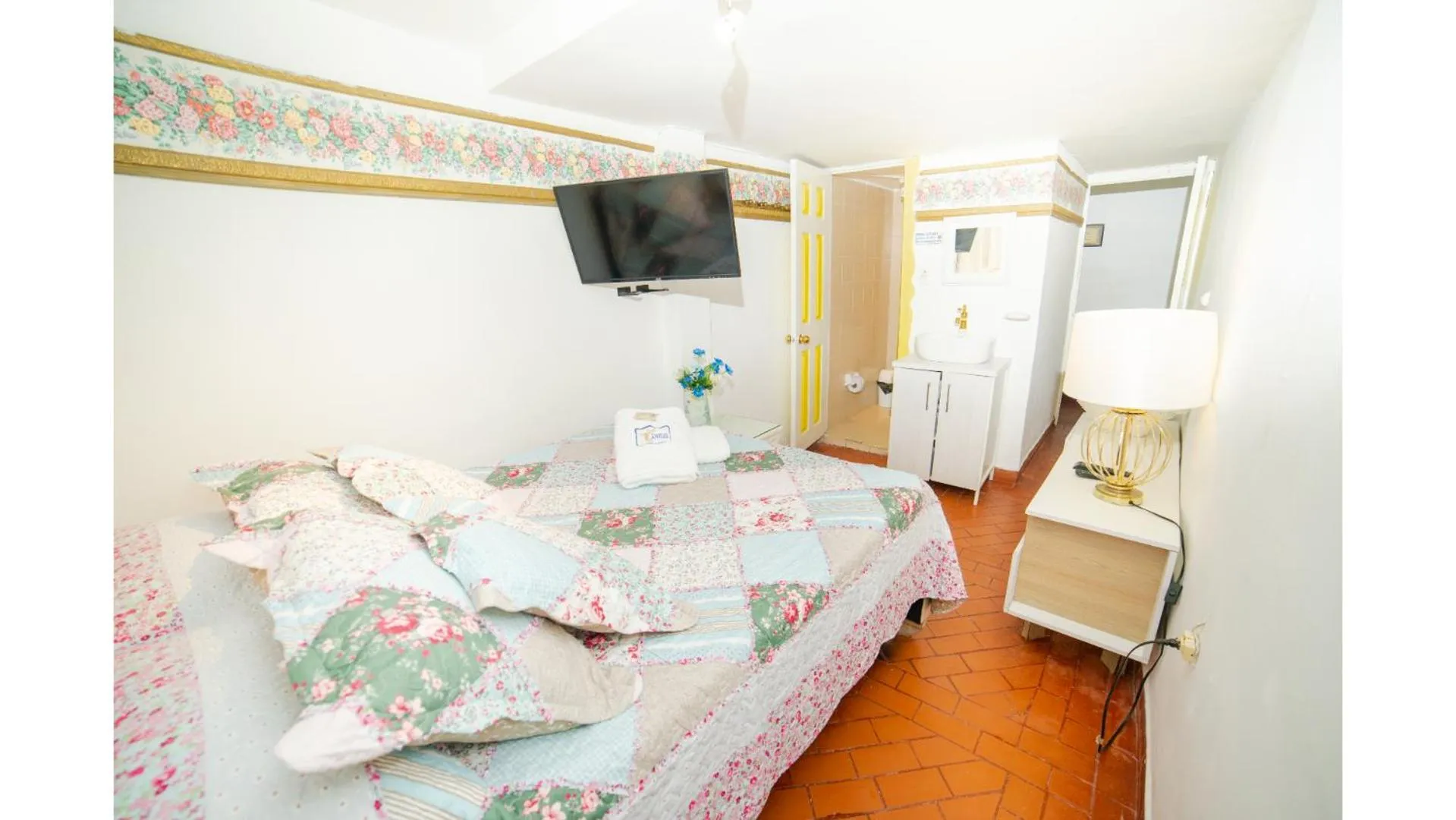 Bed in Posada del Angel