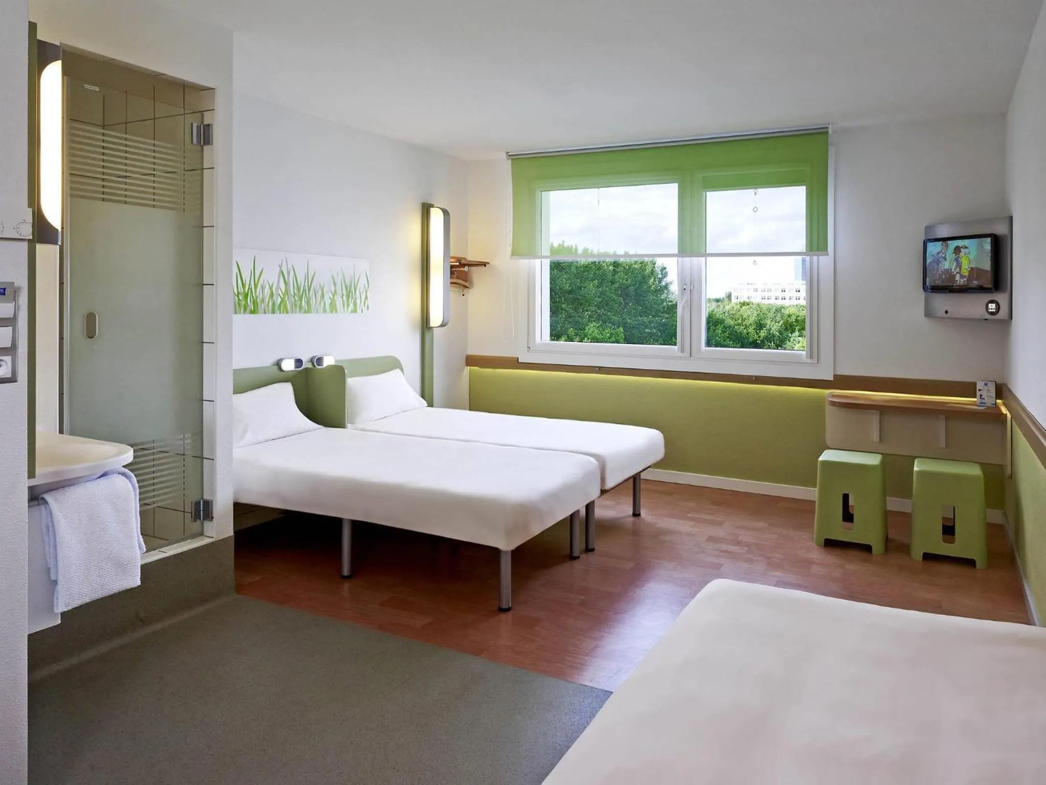 Bedroom, Bed in ibis budget Warszawa West Station